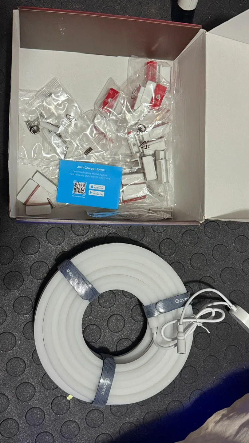 Govee RGBIC LED Neon Rope Light 16.4ft - New