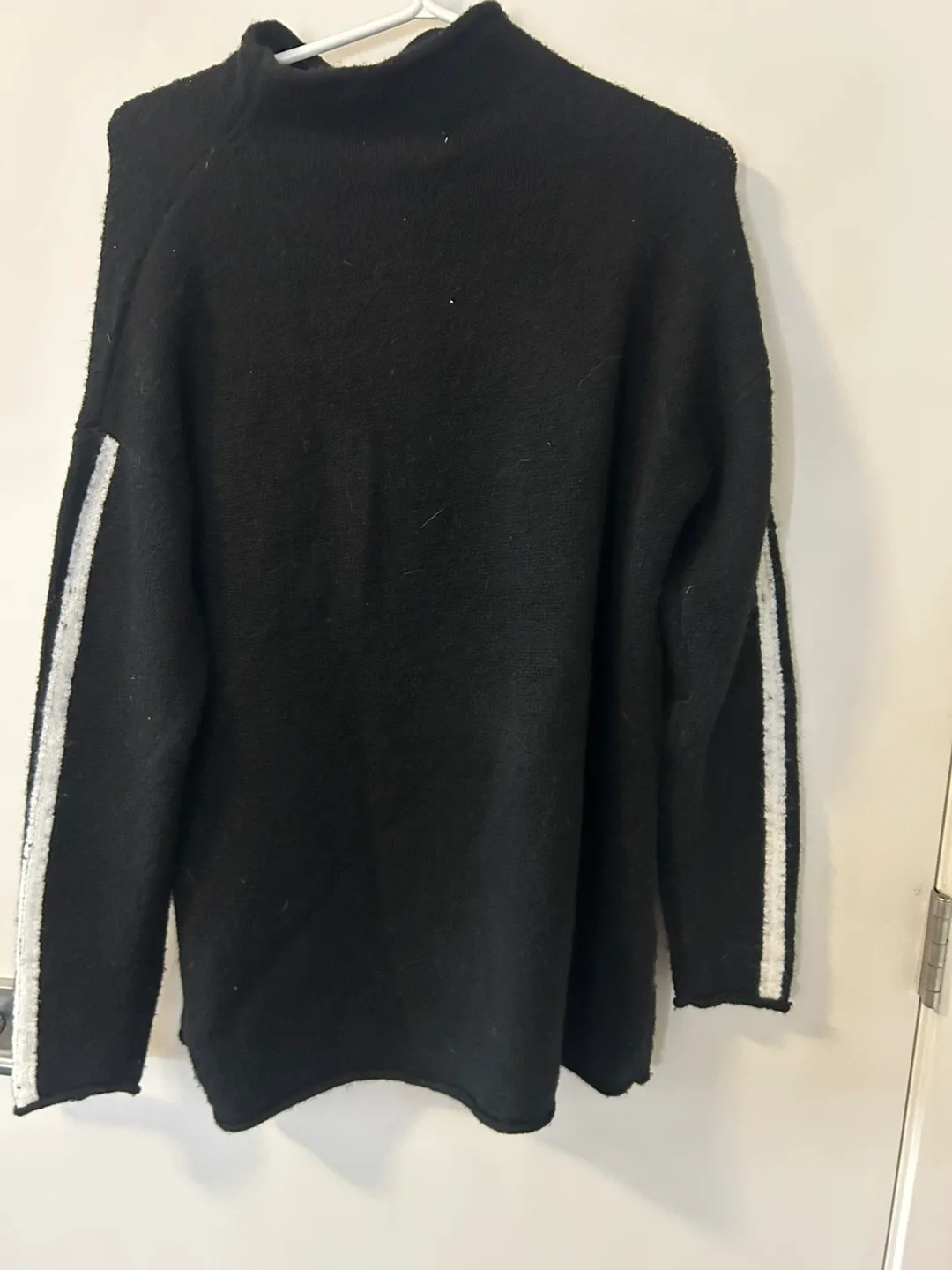 Black Ski Sweater - Size M image indicator(3)