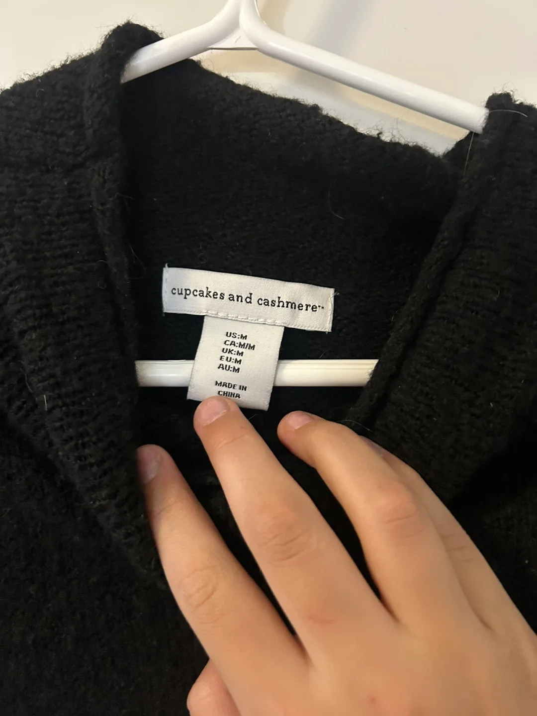 Black Ski Sweater - Size M image indicator(2)