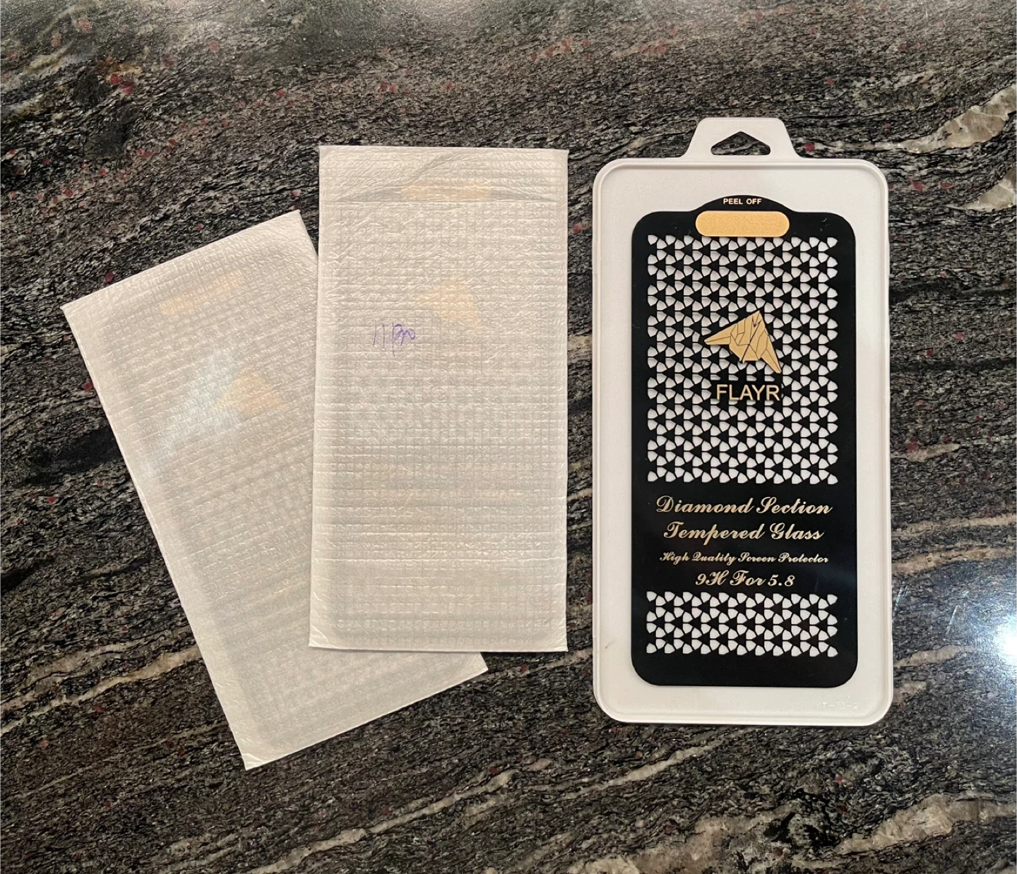 FLAYR iPhone Screen Protector Diamond Section