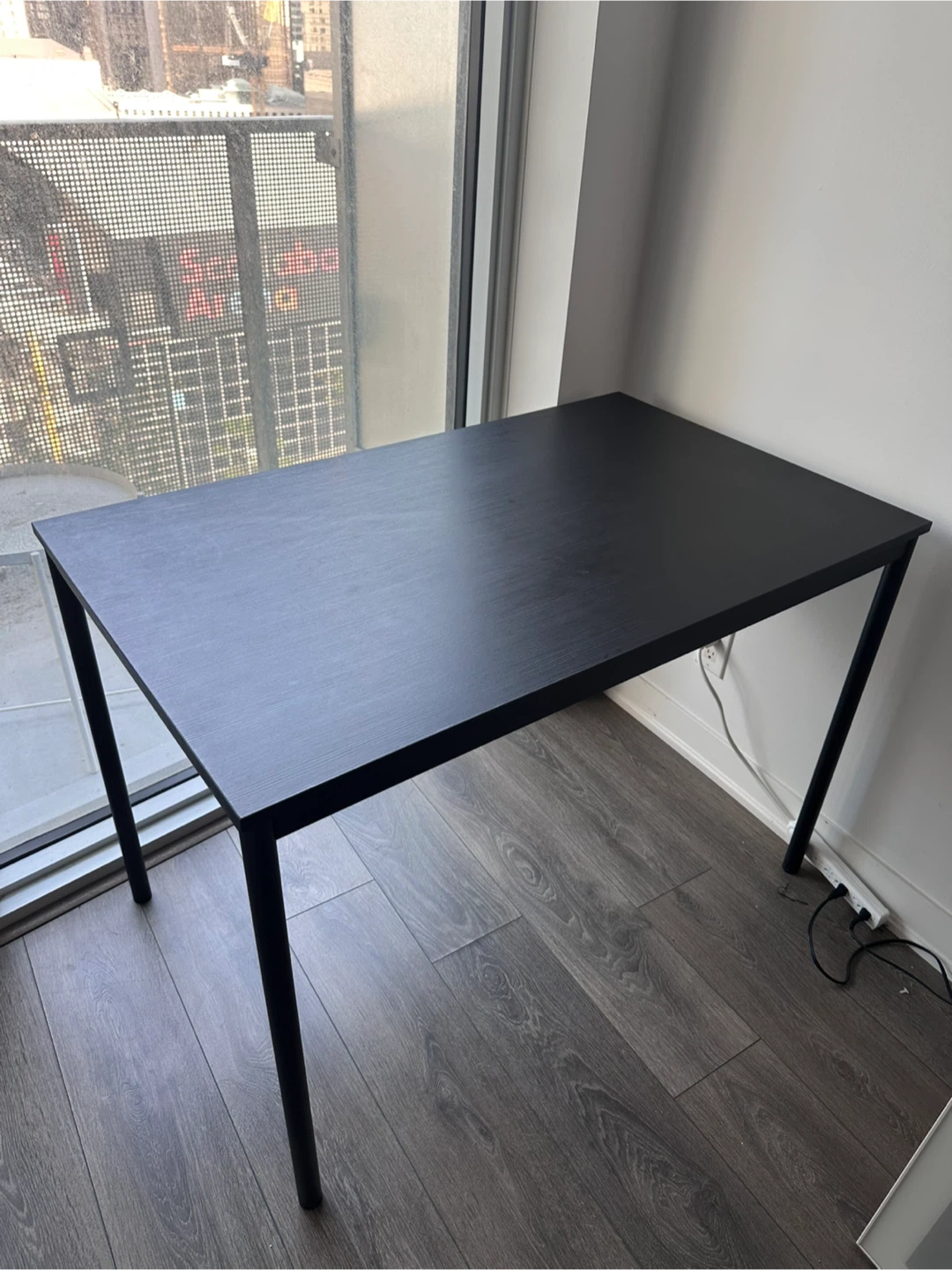 Black Desk table