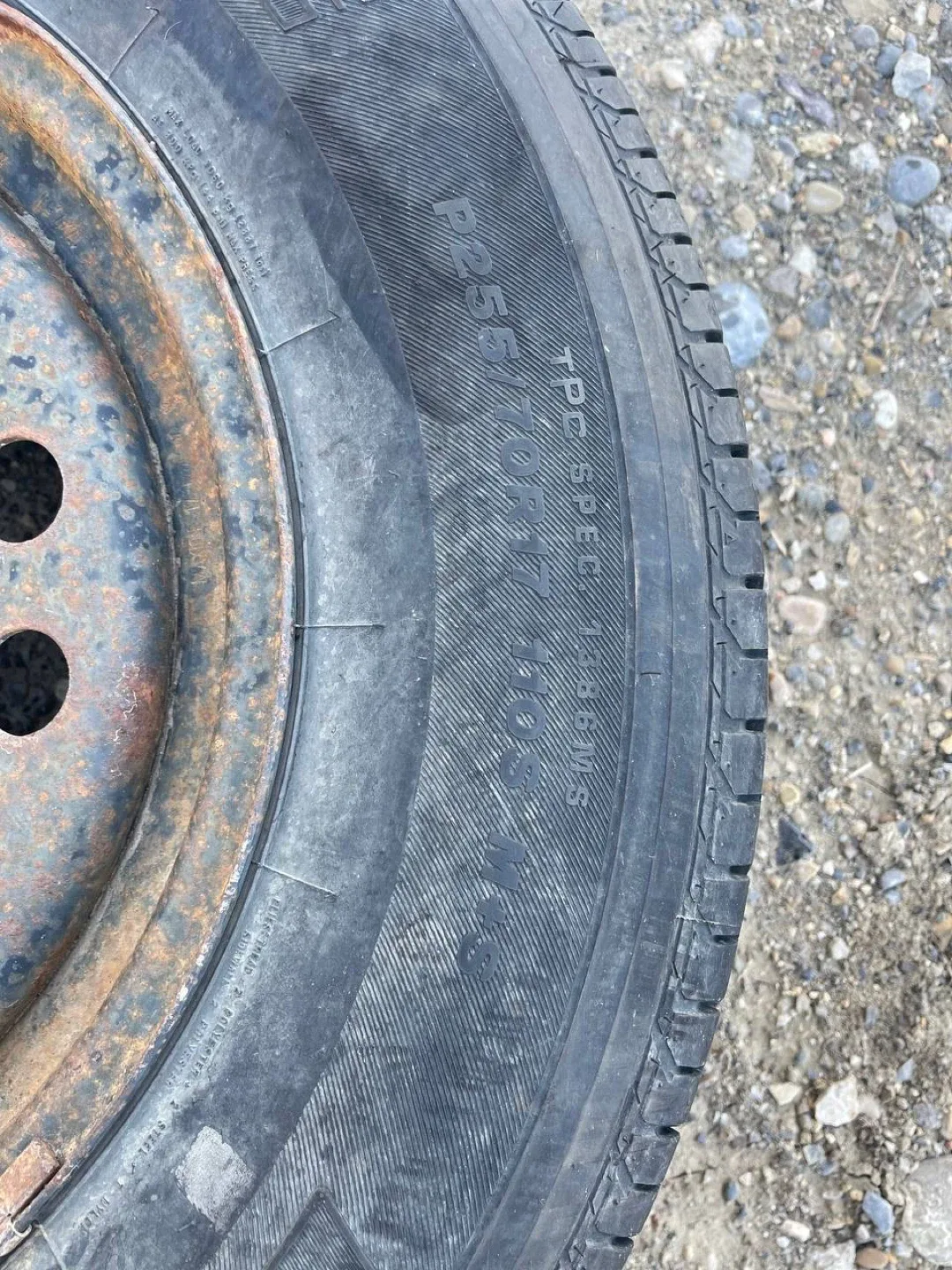 Bridgestone Dueler P255/70R16 Tire image indicator(2)