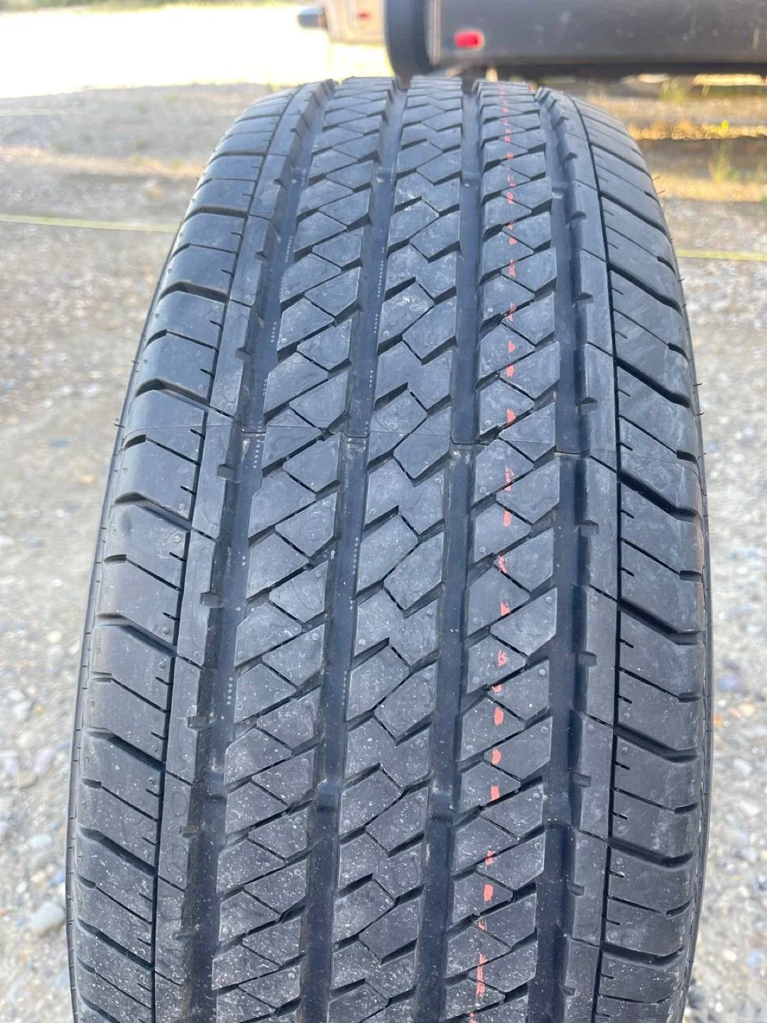 Bridgestone Dueler P255/70R16 Tire image indicator(4)