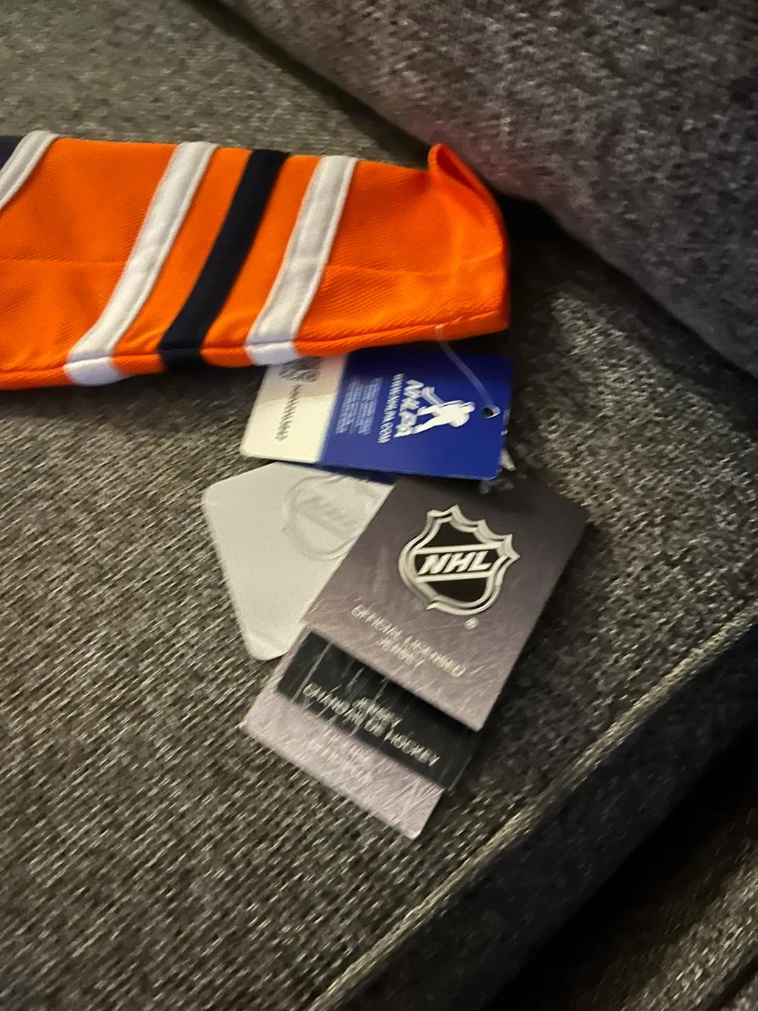 NHL Oilers McDavid Jersey - Size 18M image indicator(2)