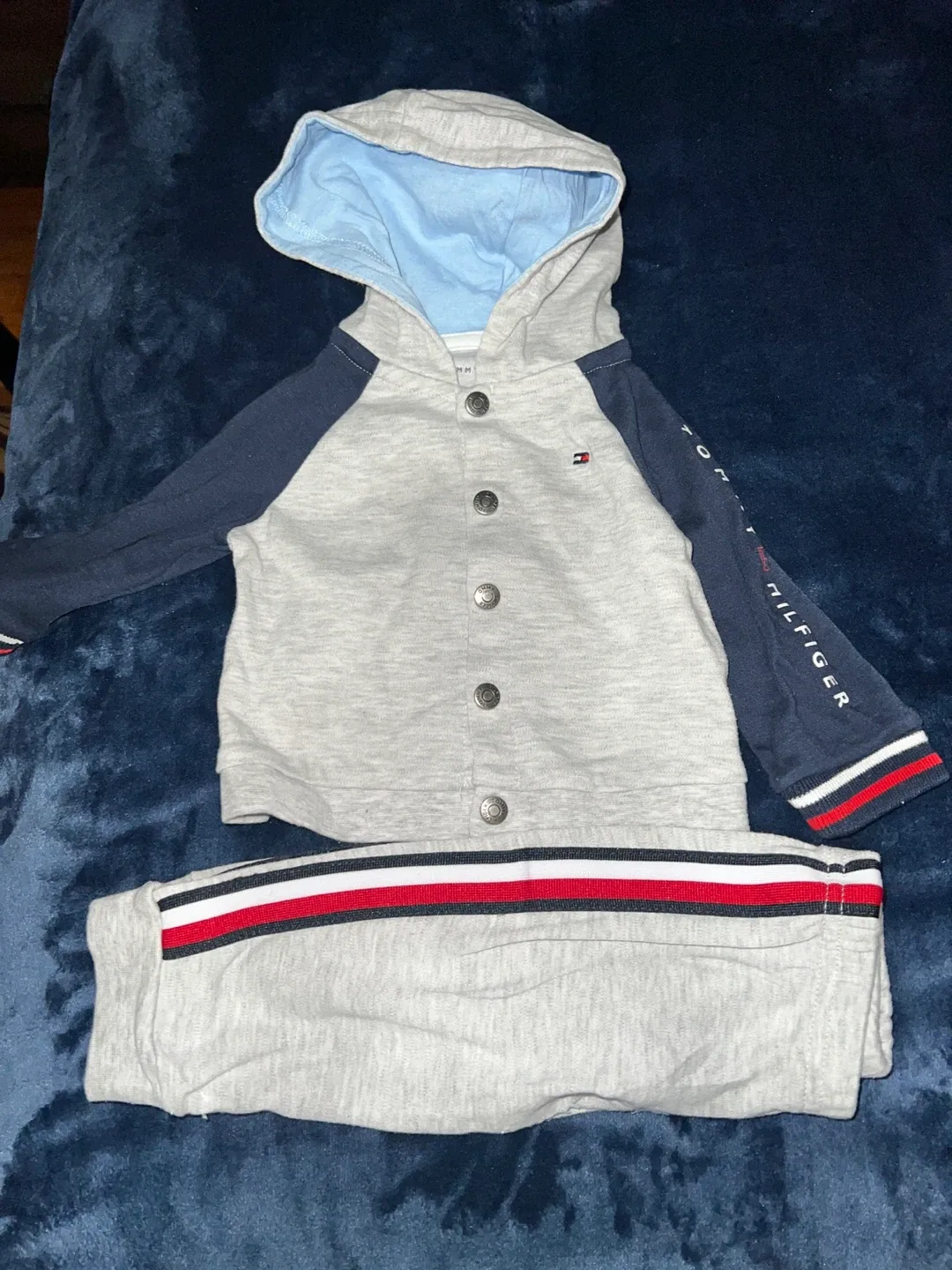 Tommy Hilfiger Baby Clothes Bundle image indicator(4)