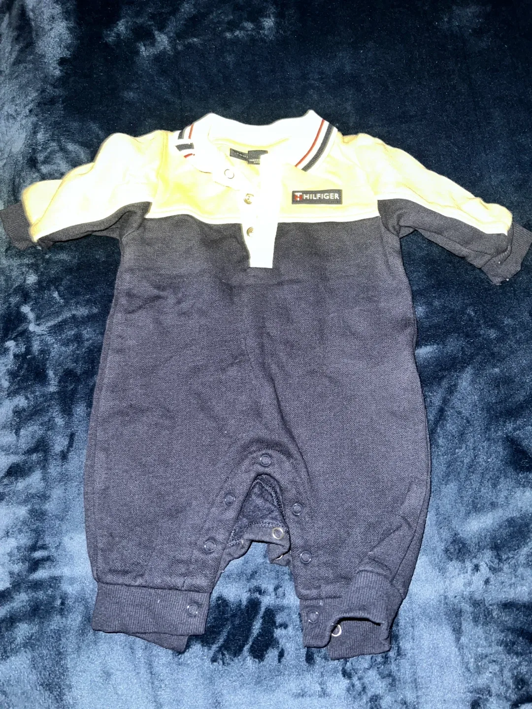 Tommy Hilfiger Baby Clothes Bundle image indicator(3)