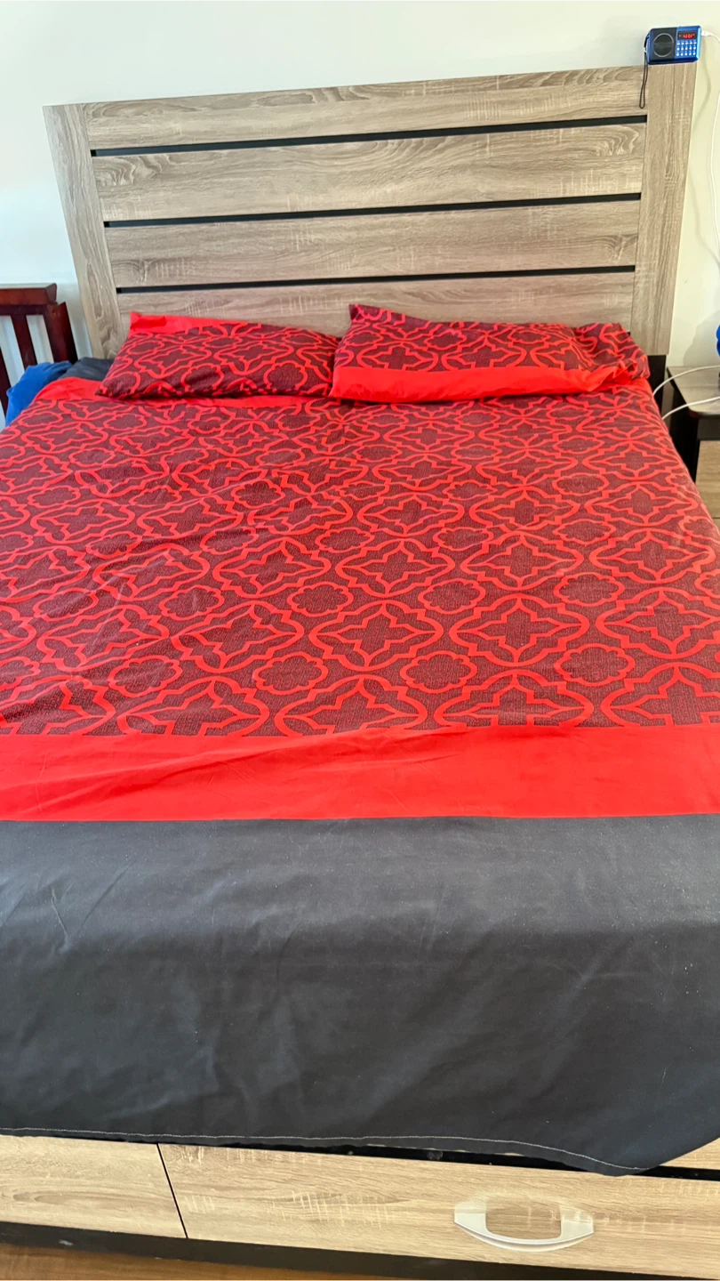 Bedroom set