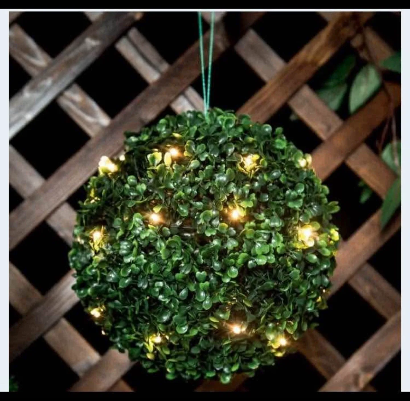 New Solar Hanging Artificial Topiary Boxwood Ball with Lights thumbnail