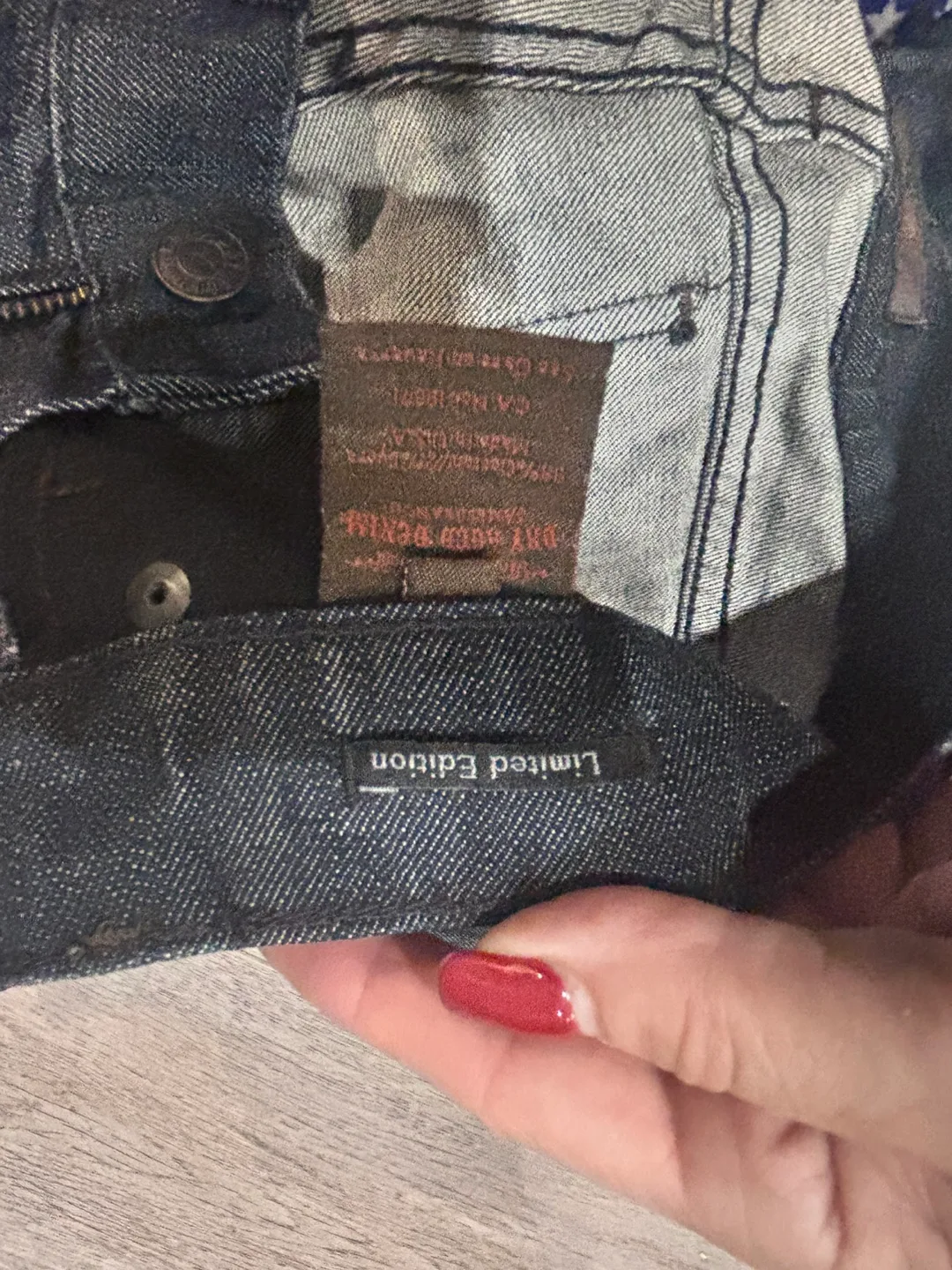 JAMES JEANS US Dry Aged Denim Jeans image indicator(6)