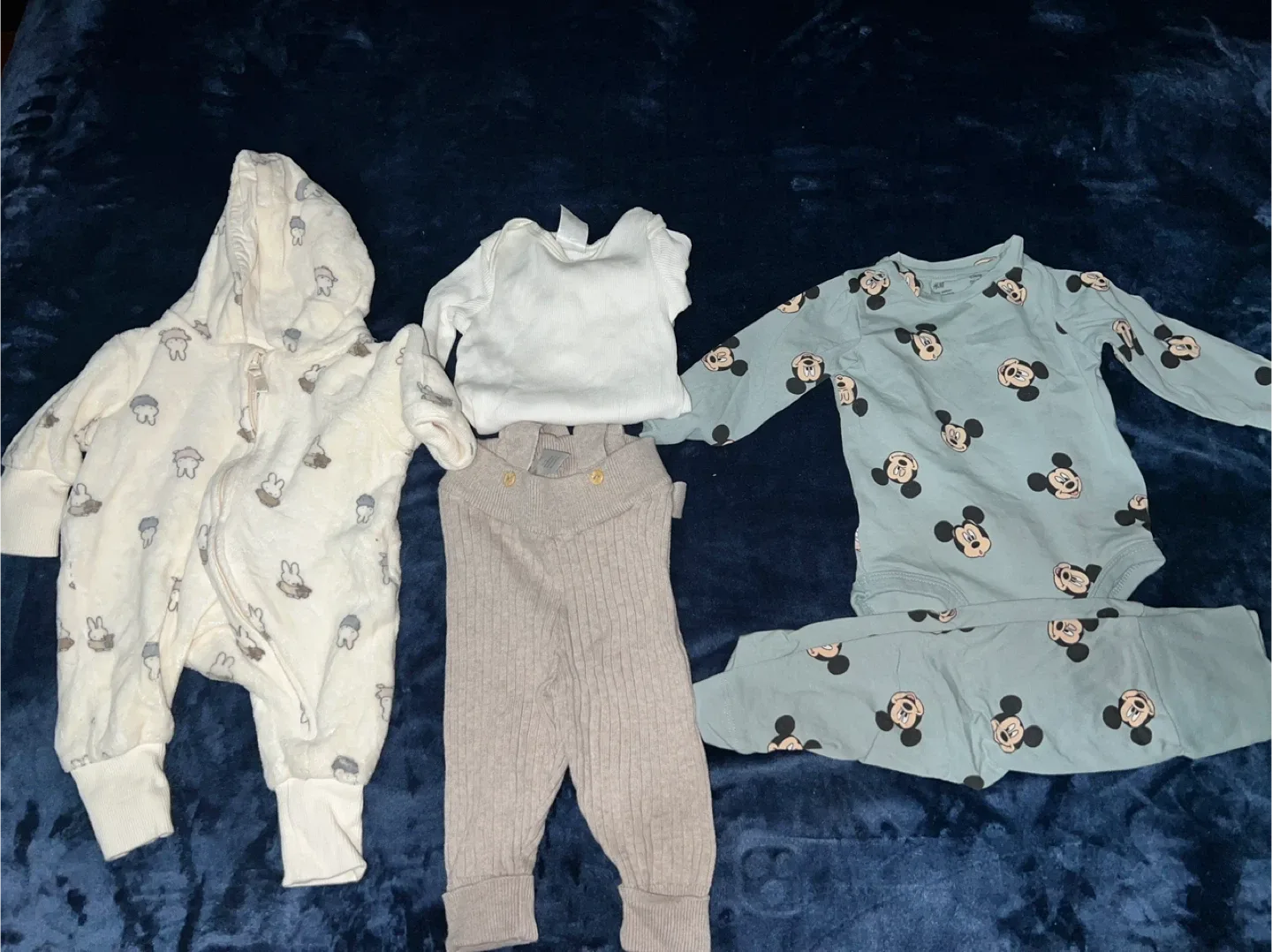 H&M Baby Clothes Bundle - Various Sizes image indicator(4)