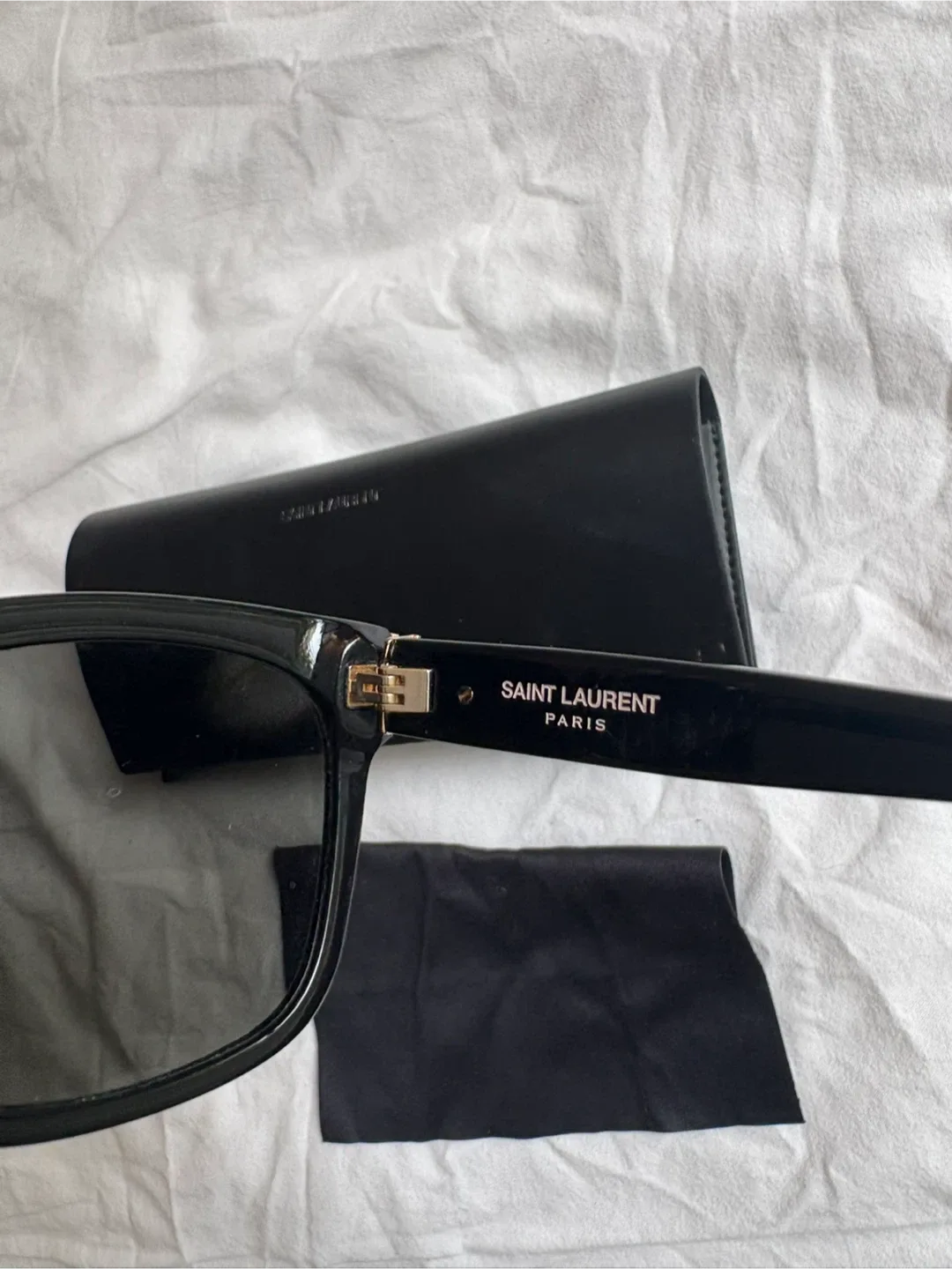 SAINT LAURENT Black Sunglasses image indicator(4)