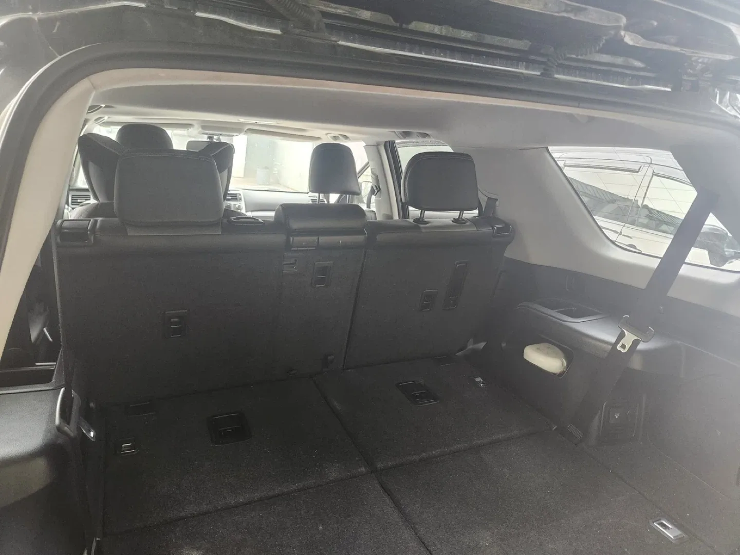 Toyota 4Runner SUV - Black image indicator(8)