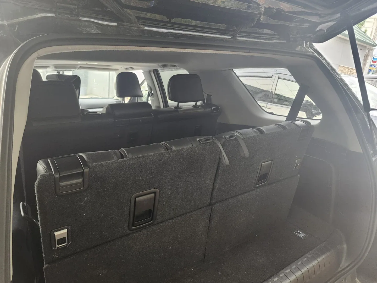 Toyota 4Runner SUV - Black image indicator(9)