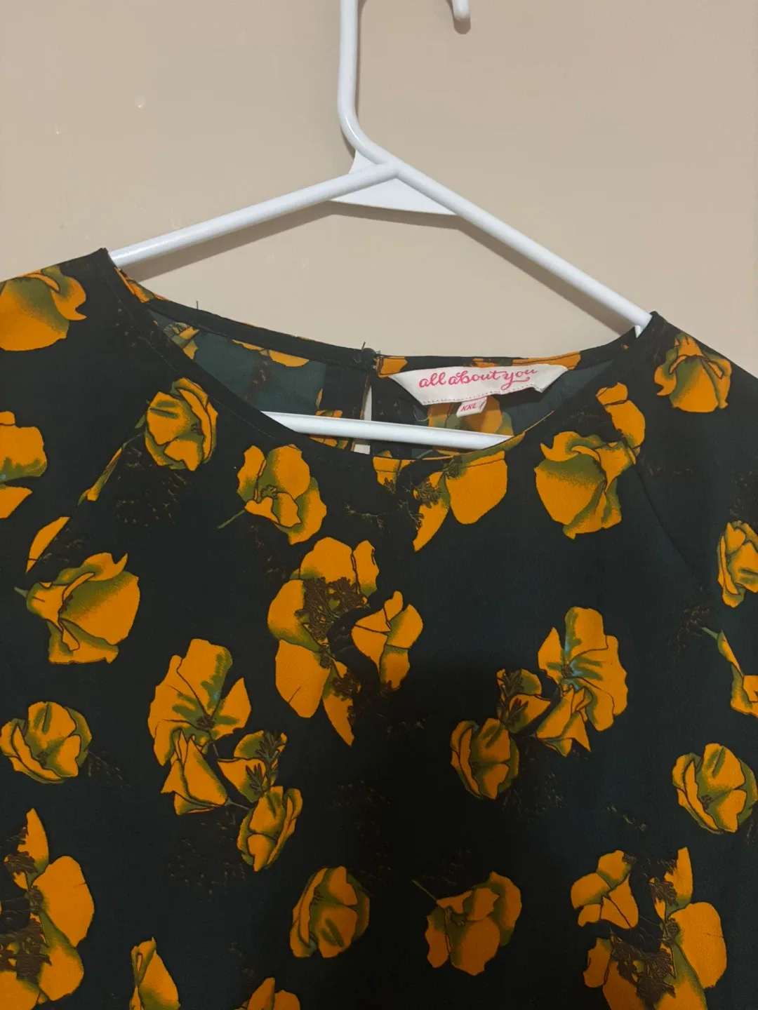 All About You Floral Blouse - Size XL image indicator(3)