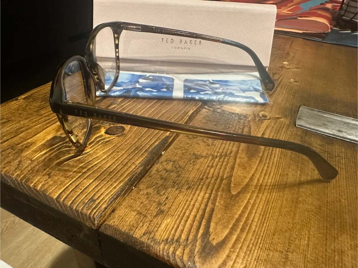 Ted Baker Sheldon 8144 Brown Tortoise Glasses image indicator(4)