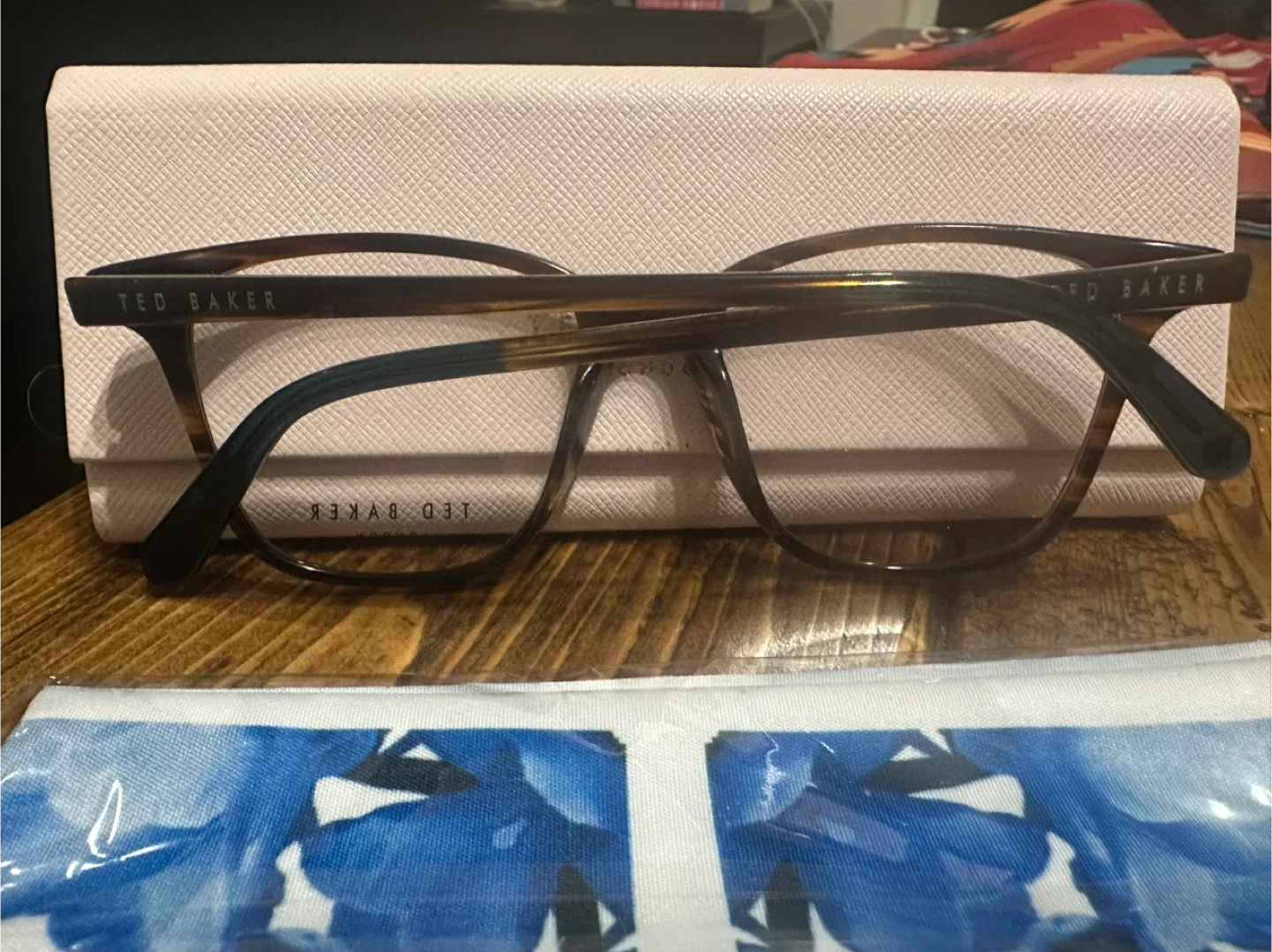 Ted Baker Sheldon 8144 Brown Tortoise Glasses image indicator(2)
