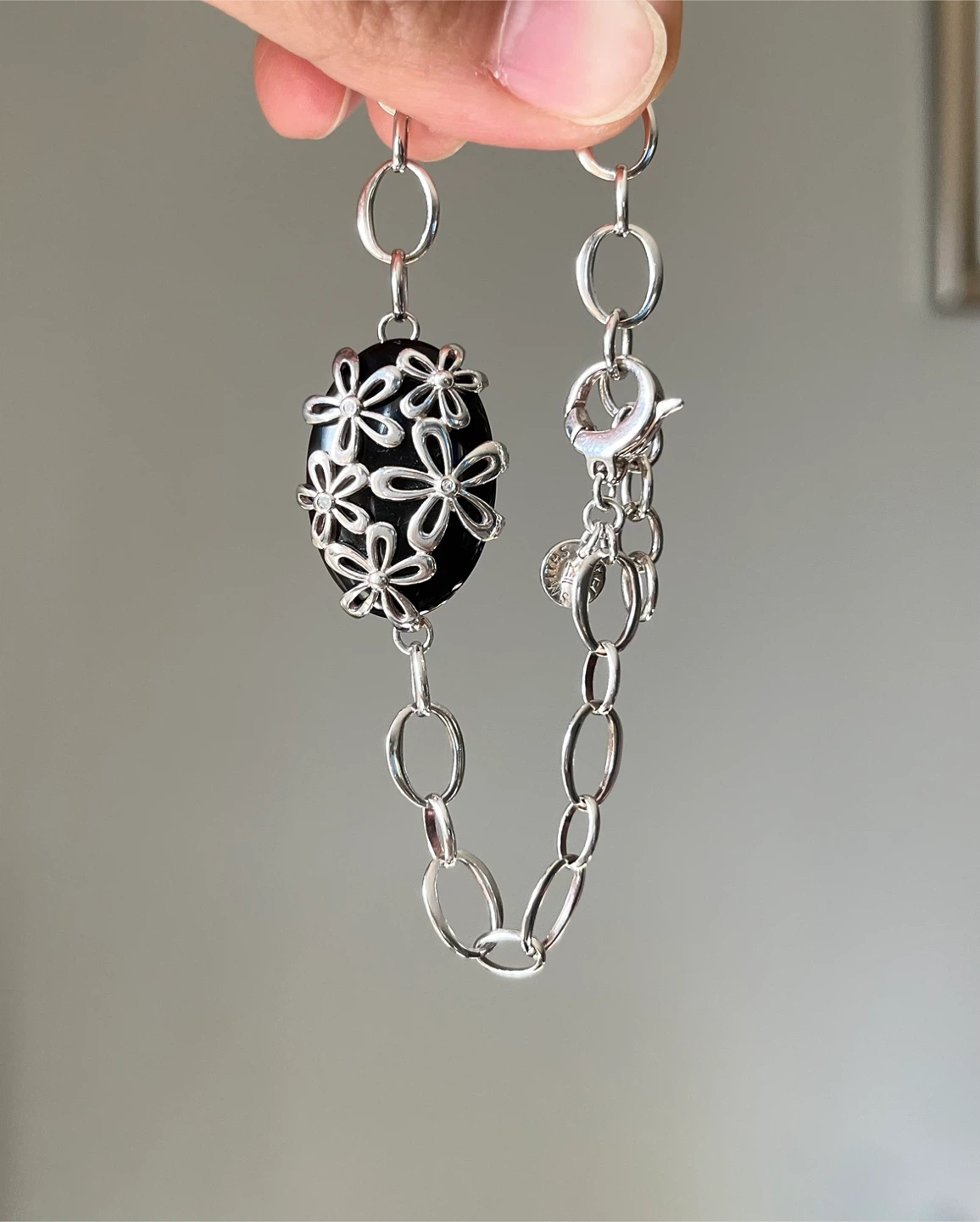 925 Metalsmiths Black Stone Flower Bracelet
