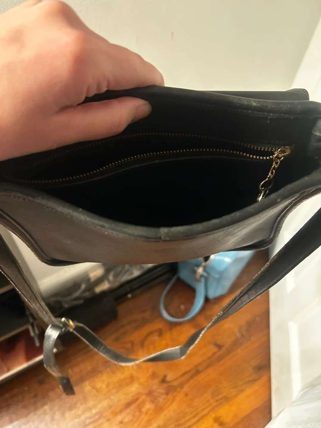 Vintage Coach Purse image indicator(4)