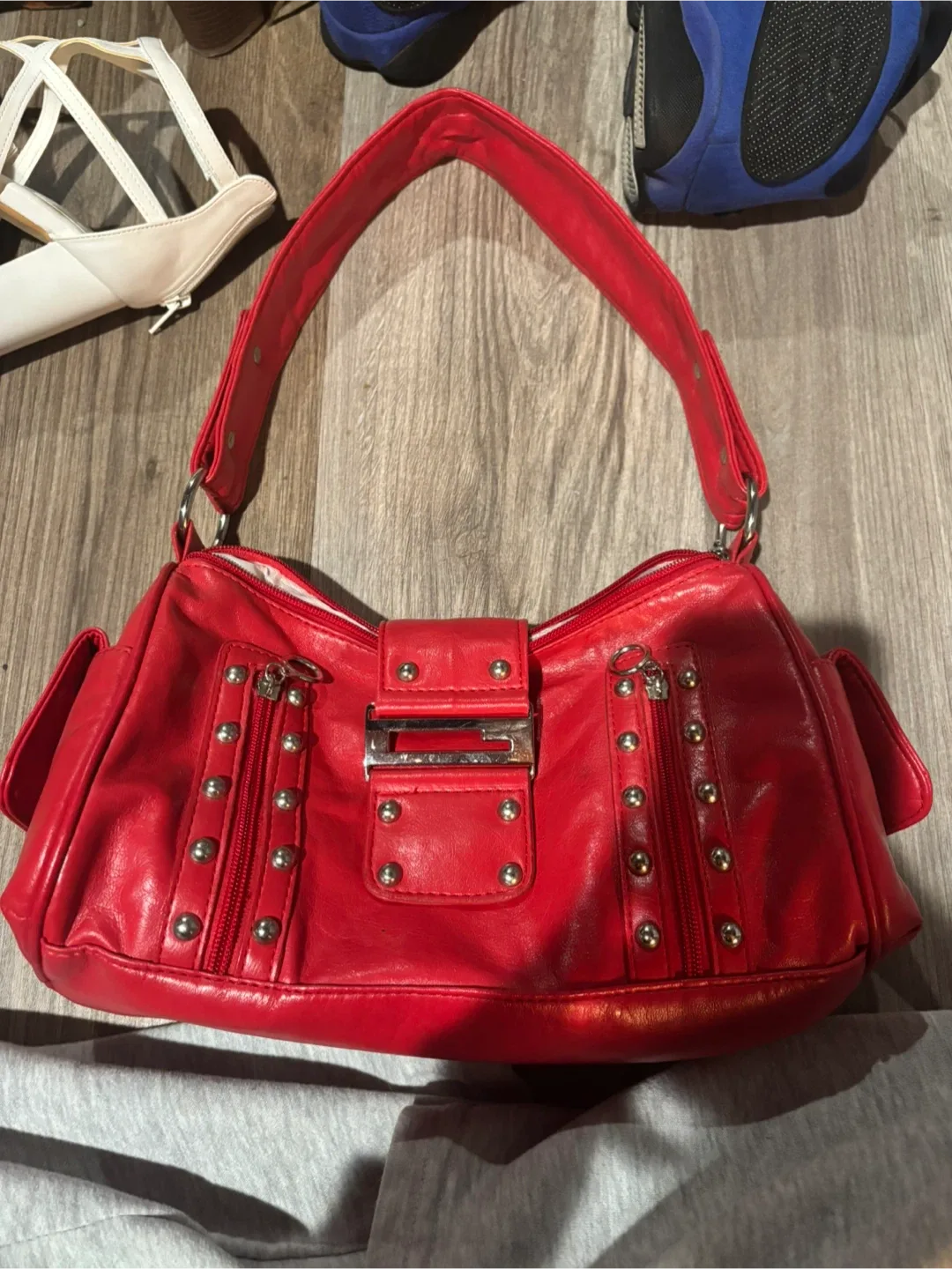 Red Shoulder Bag thumbnail