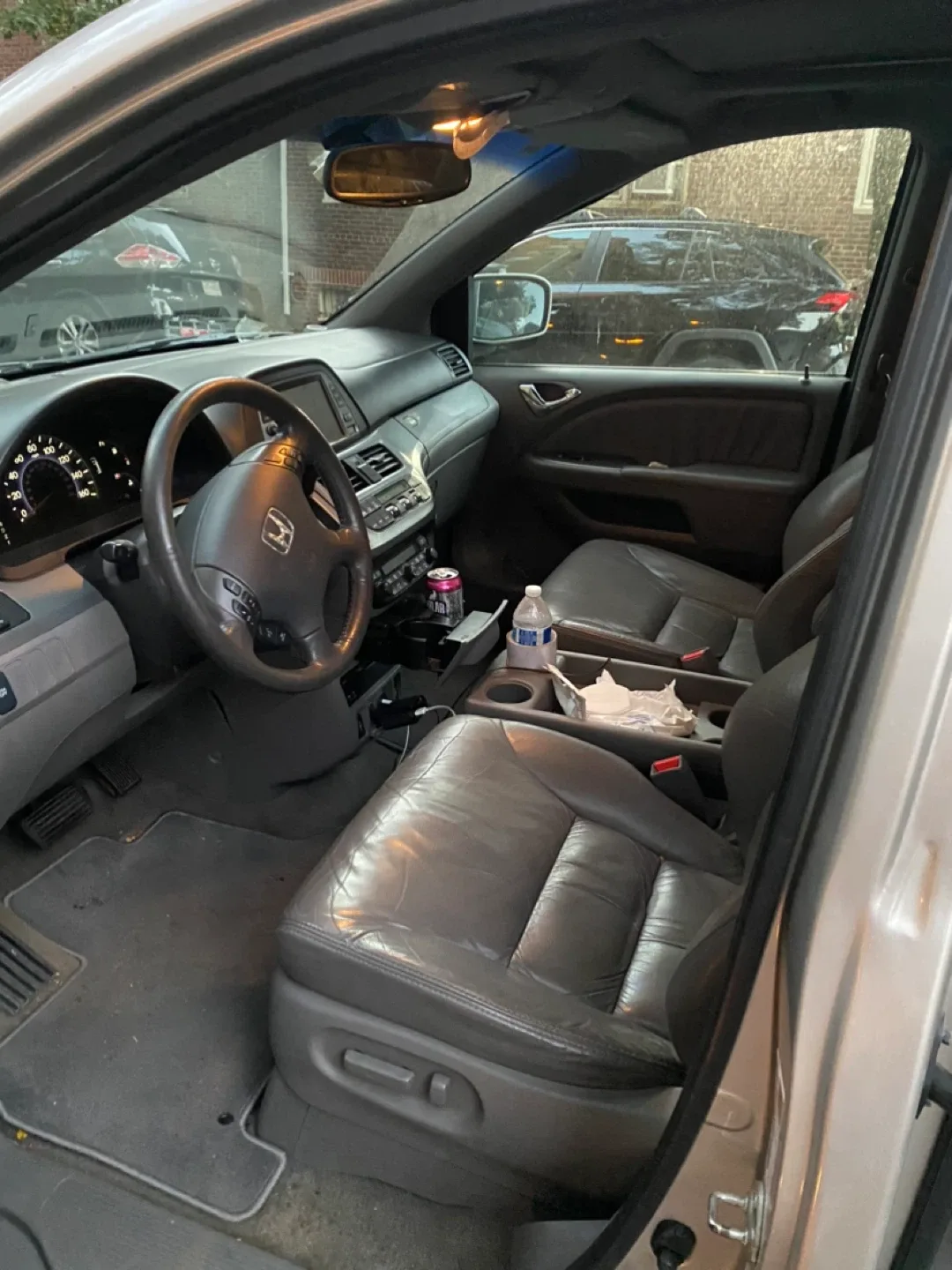 Honda Odyssey Minivan image indicator(3)