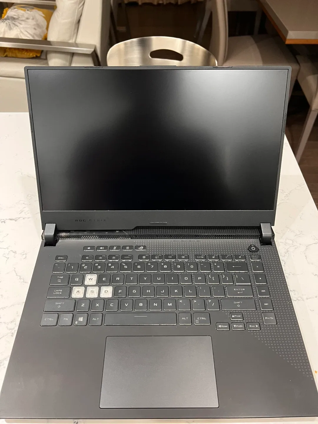 Asus ROG Strix AMD Advantage edition gaming laptop image indicator(7)