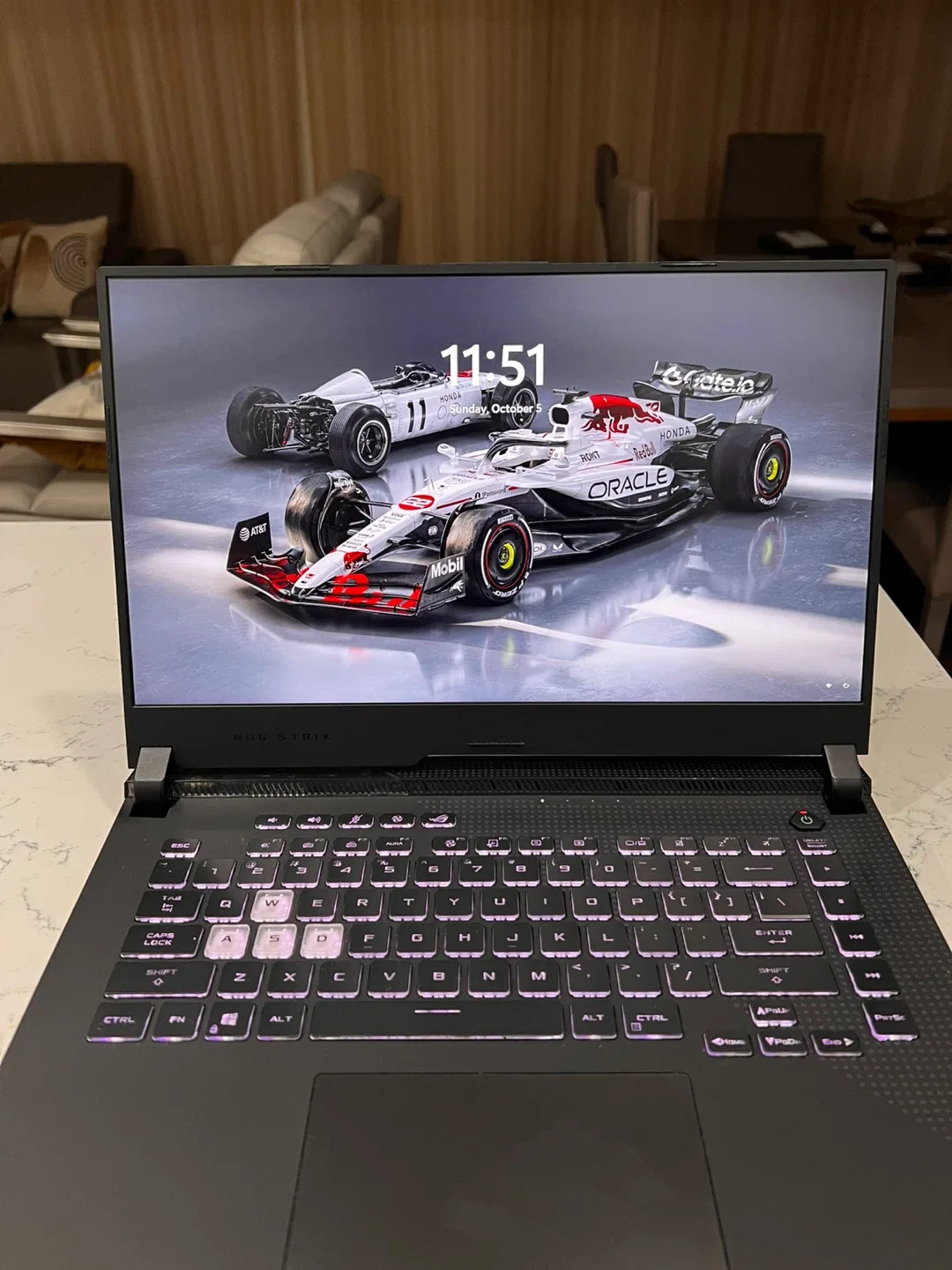 Asus ROG Strix AMD Advantage edition gaming laptop image indicator(3)