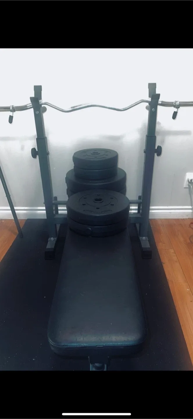 Soozier Black Adjustable and Foldable Weight Bench Press image indicator(2)