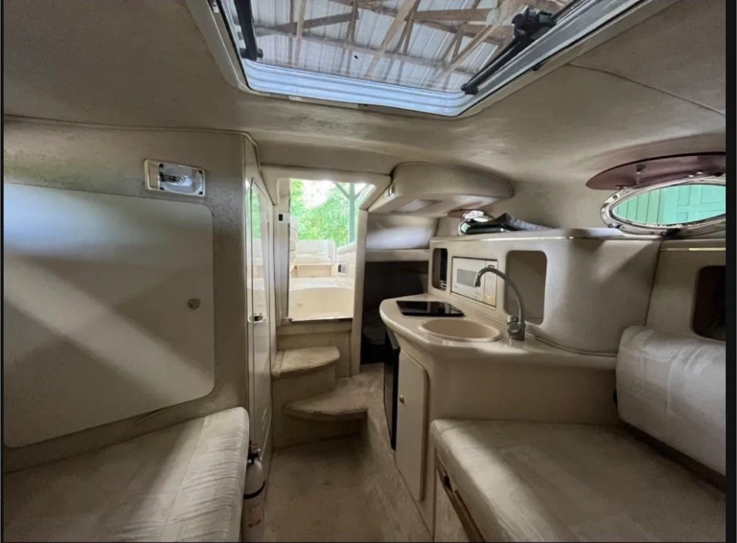 1997 Sea Ray Sundancer 250 Boat image indicator(9)