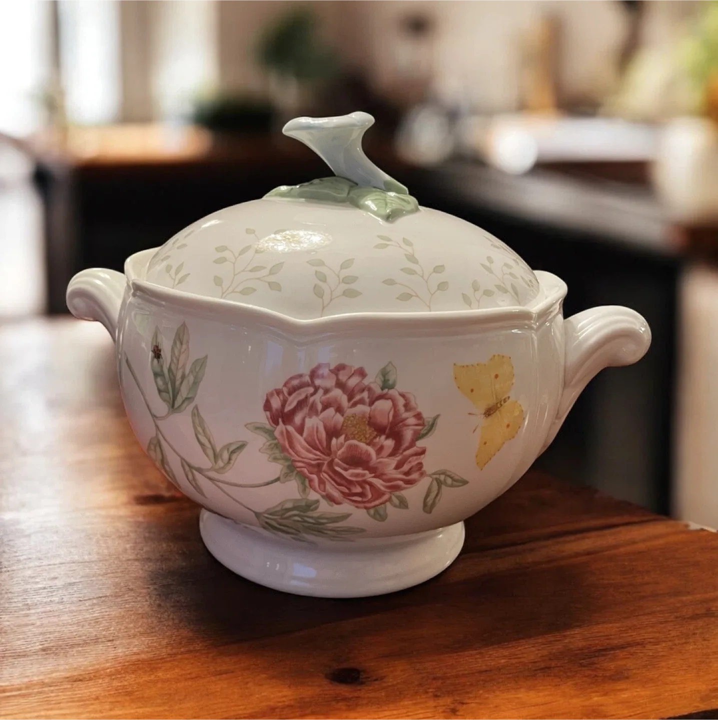 Lenox Butterfly Meadow Covered Sugar Bowl image indicator(2)