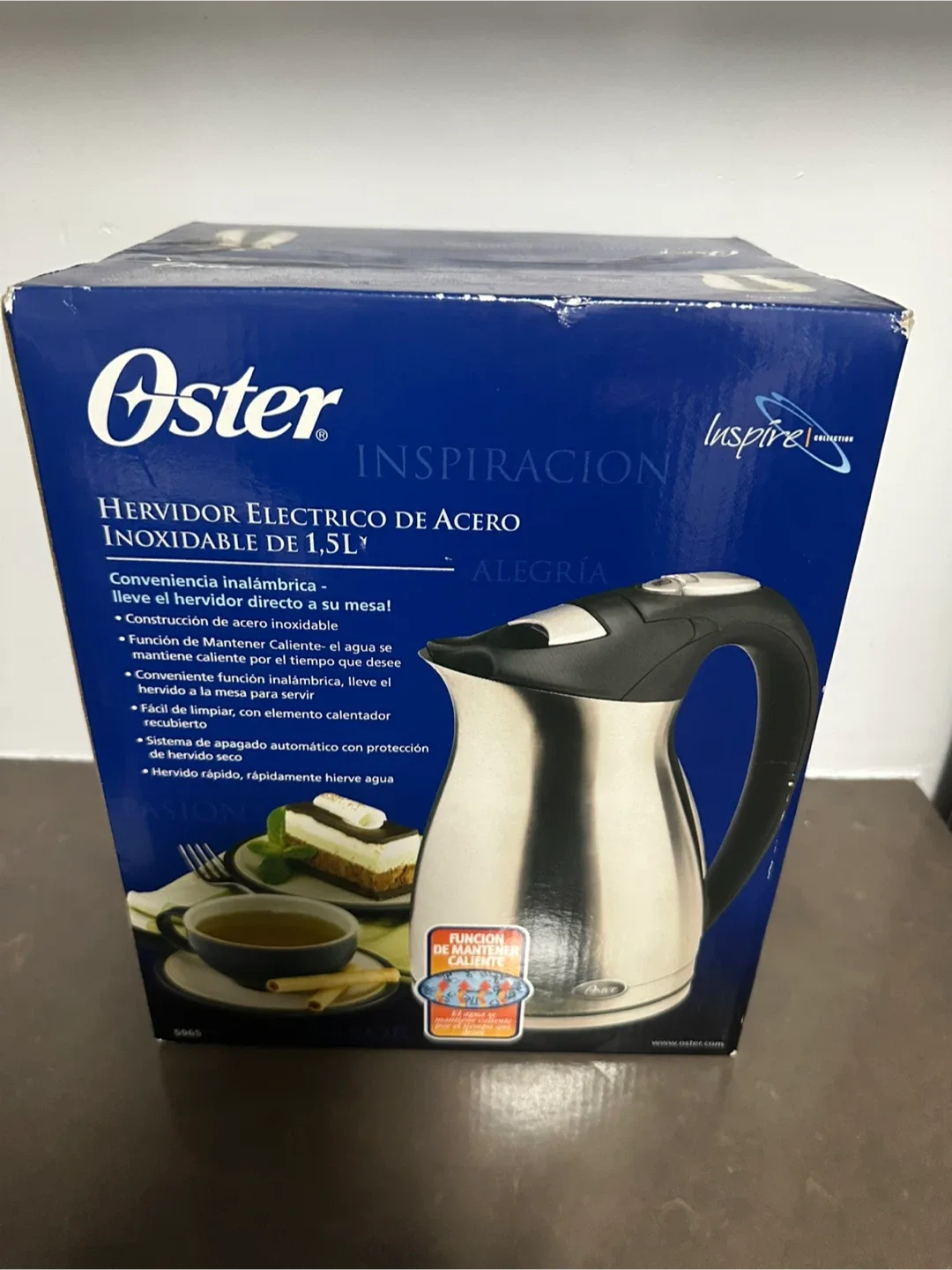Oster 1.5L Stainless Steel Electric Kettle thumbnail