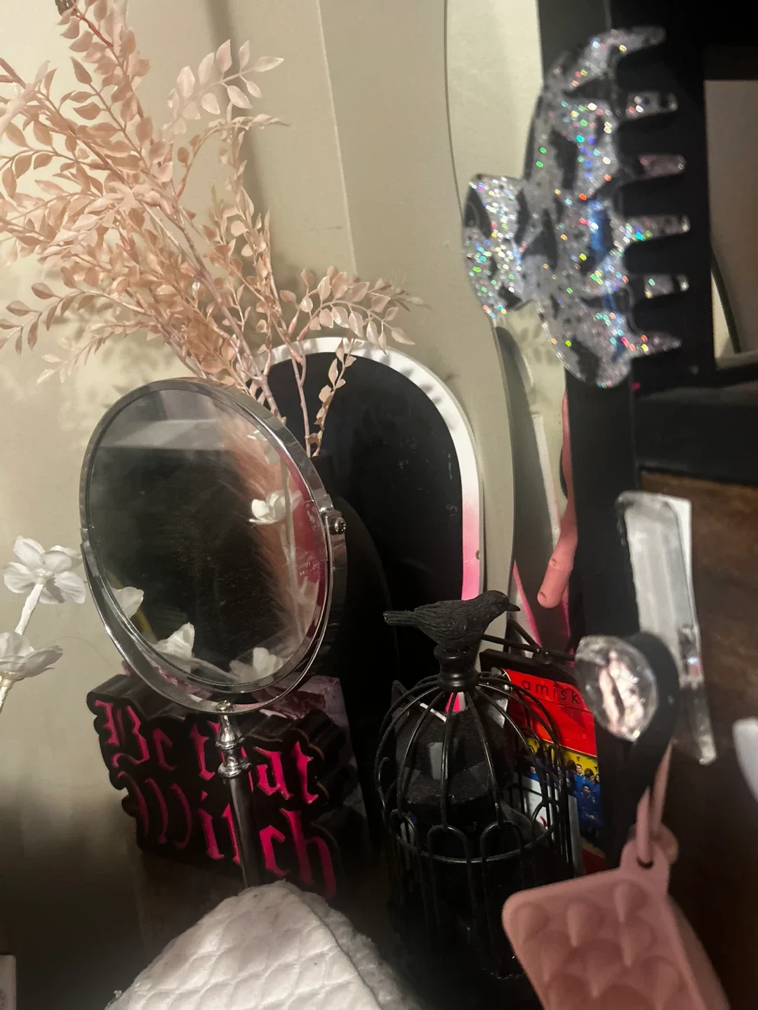 Assorted Halloween Decor image indicator(2)