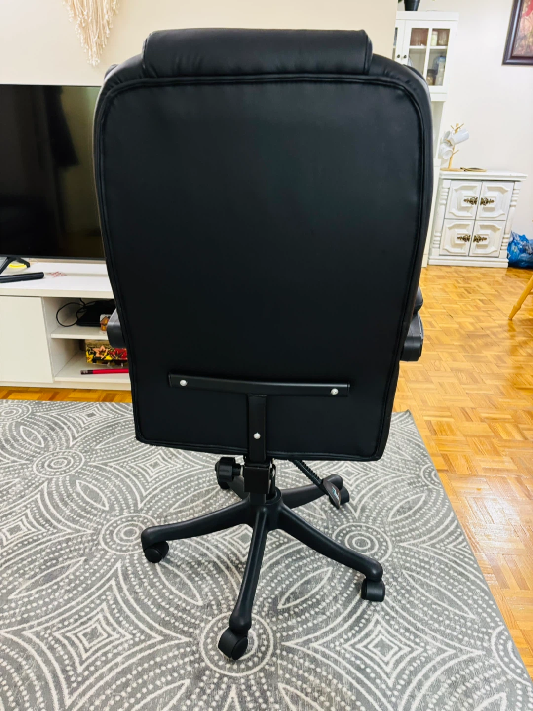 Black Leather Executive Office Chair - photo 4