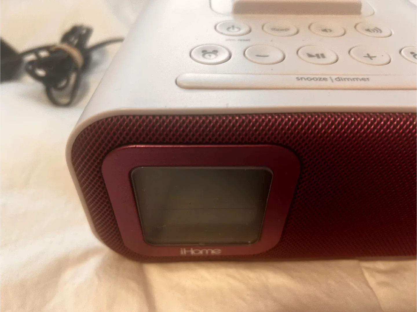 iHome Bluetooth Speaker Alarm Clock image indicator(2)