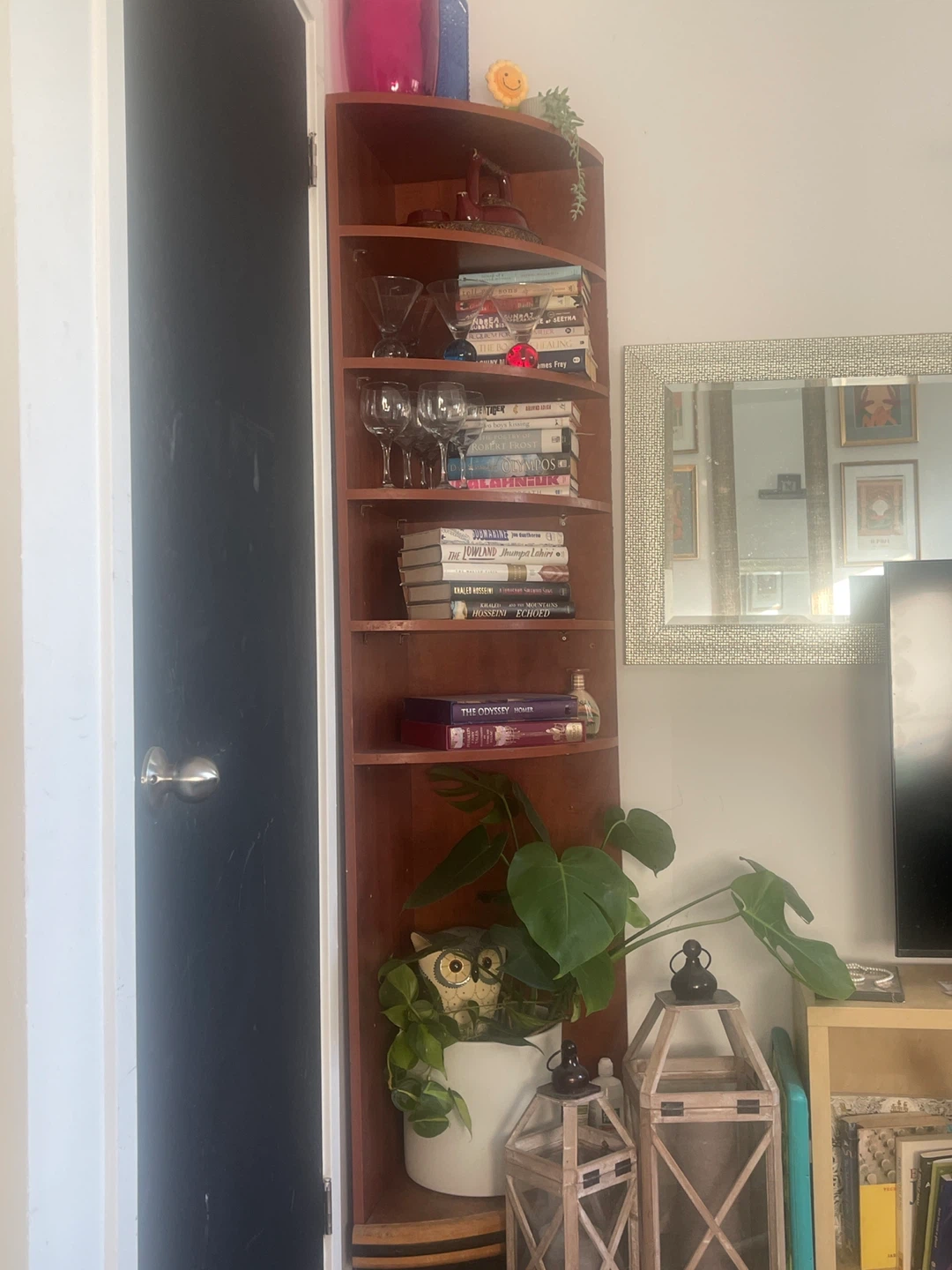 Corner Shelf Unit