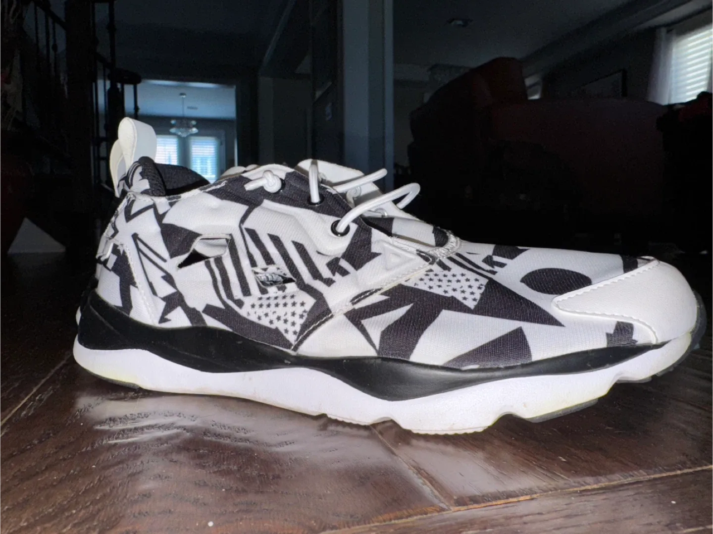 Reebok Print Black & White Sneakers image indicator(4)