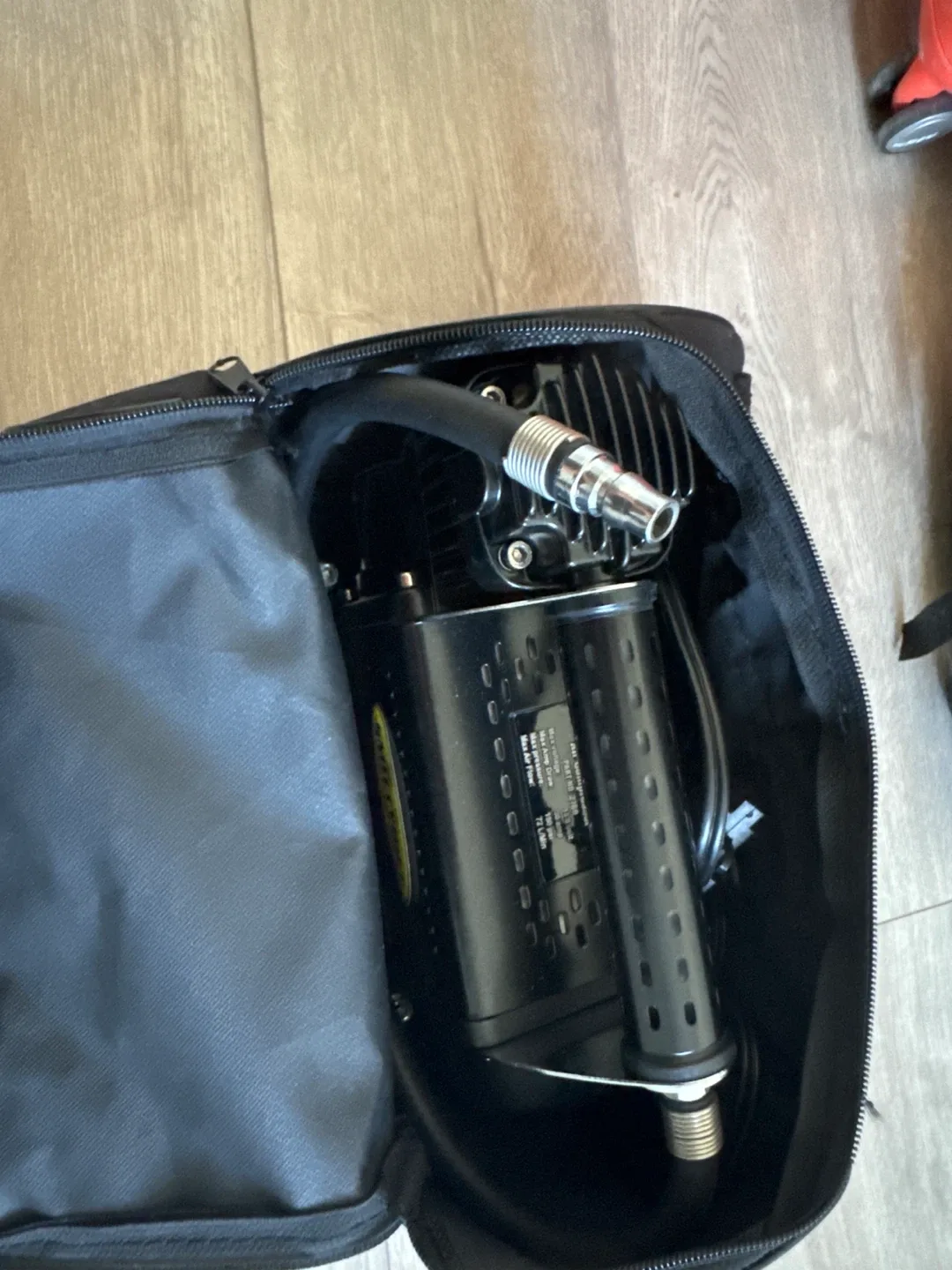 Smittybilt Air Compressor in Carry Bag image indicator(2)