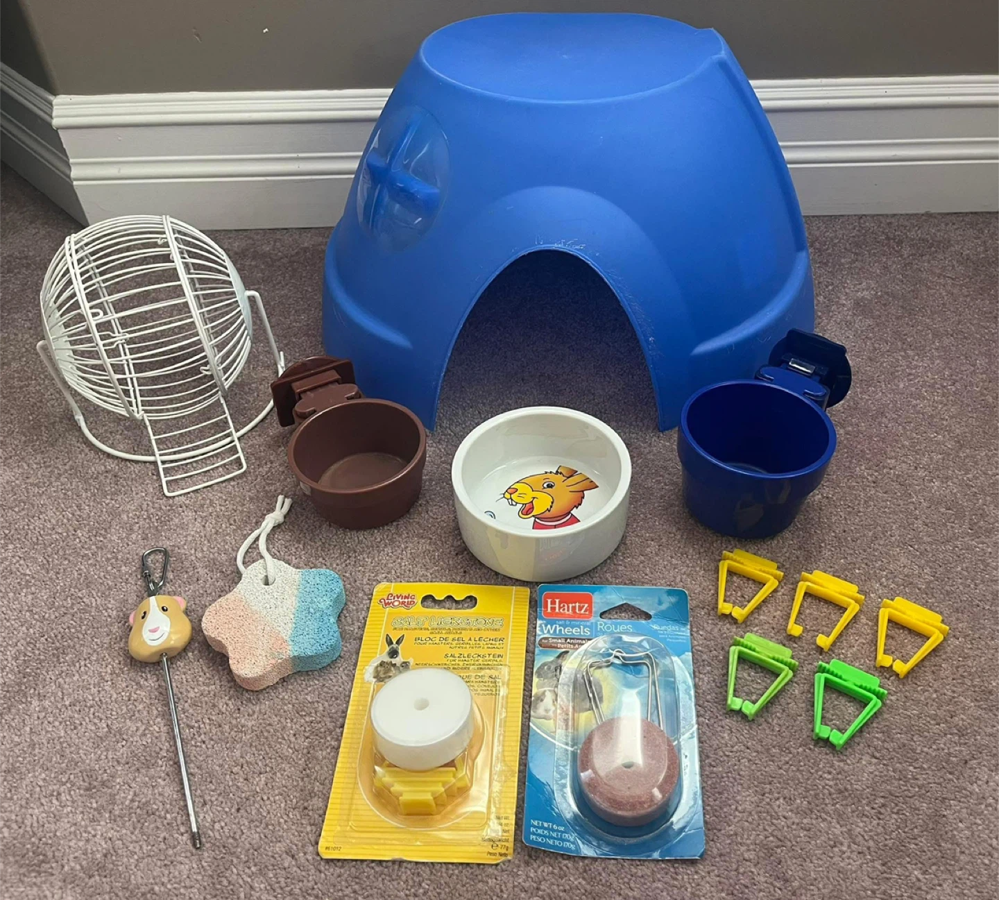 Small Animal Accessories: Cage, Bowls, Toys