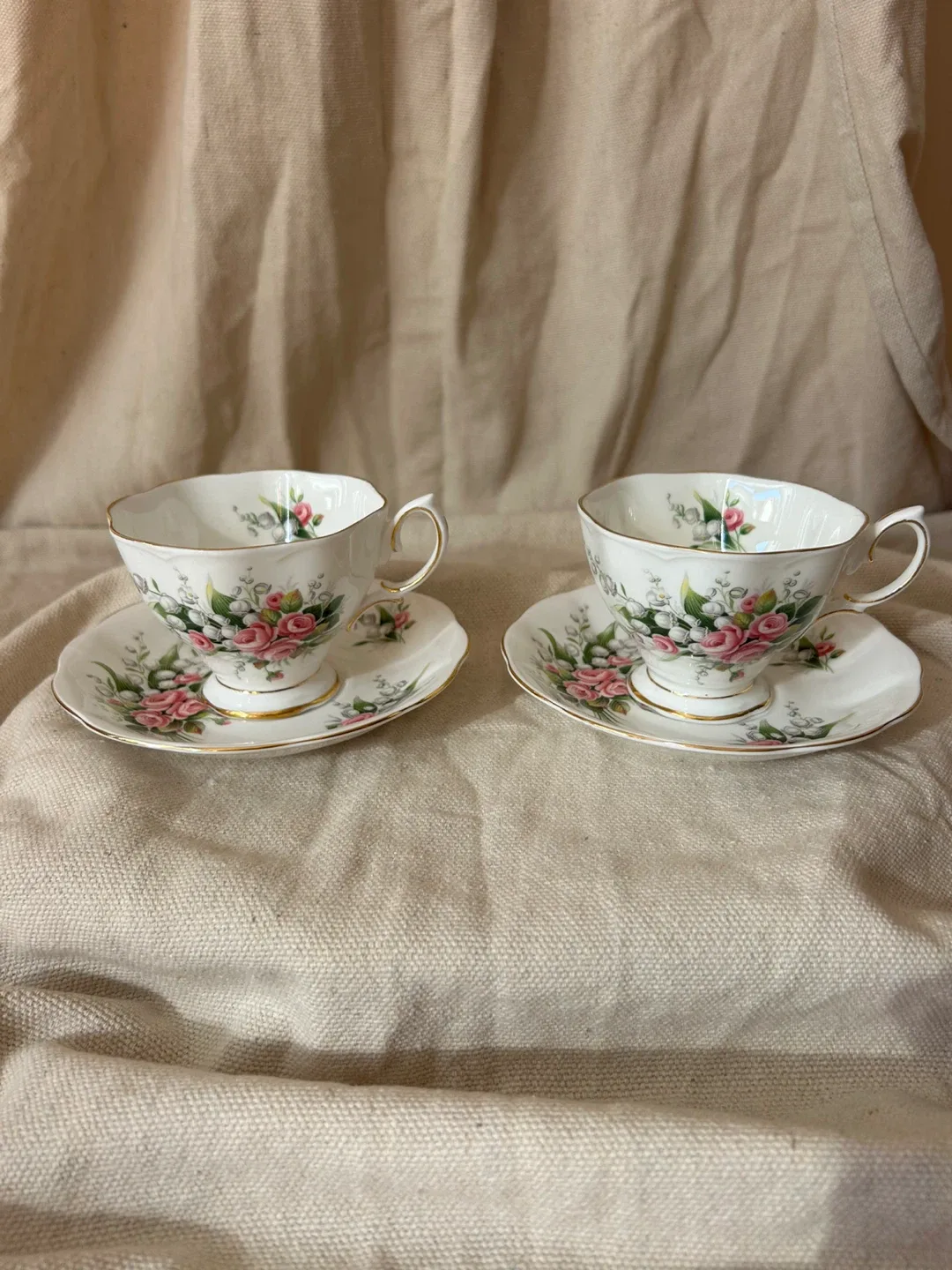 2 Royal Albert Teacup and Saucer Sets thumbnail