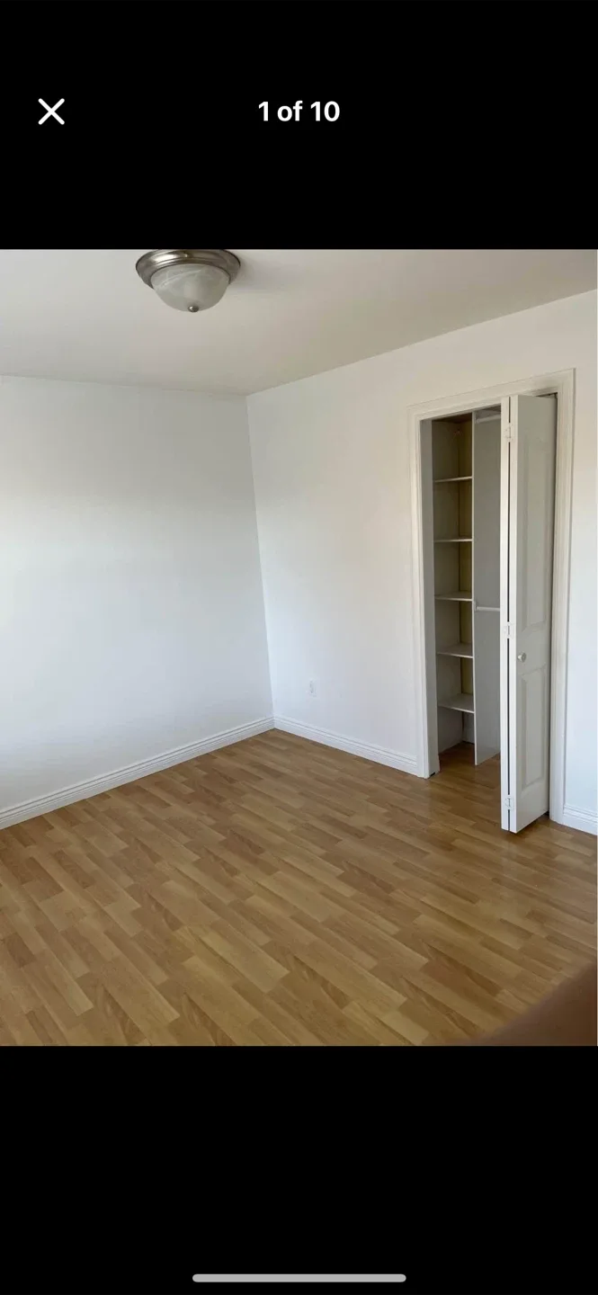 2 Bedroom East Vancouver Ground Floor image indicator(4)