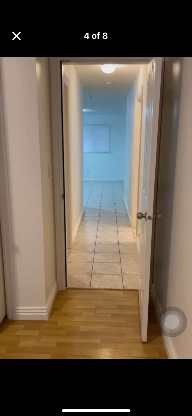 2 Bedroom East Vancouver Ground Floor image indicator(8)