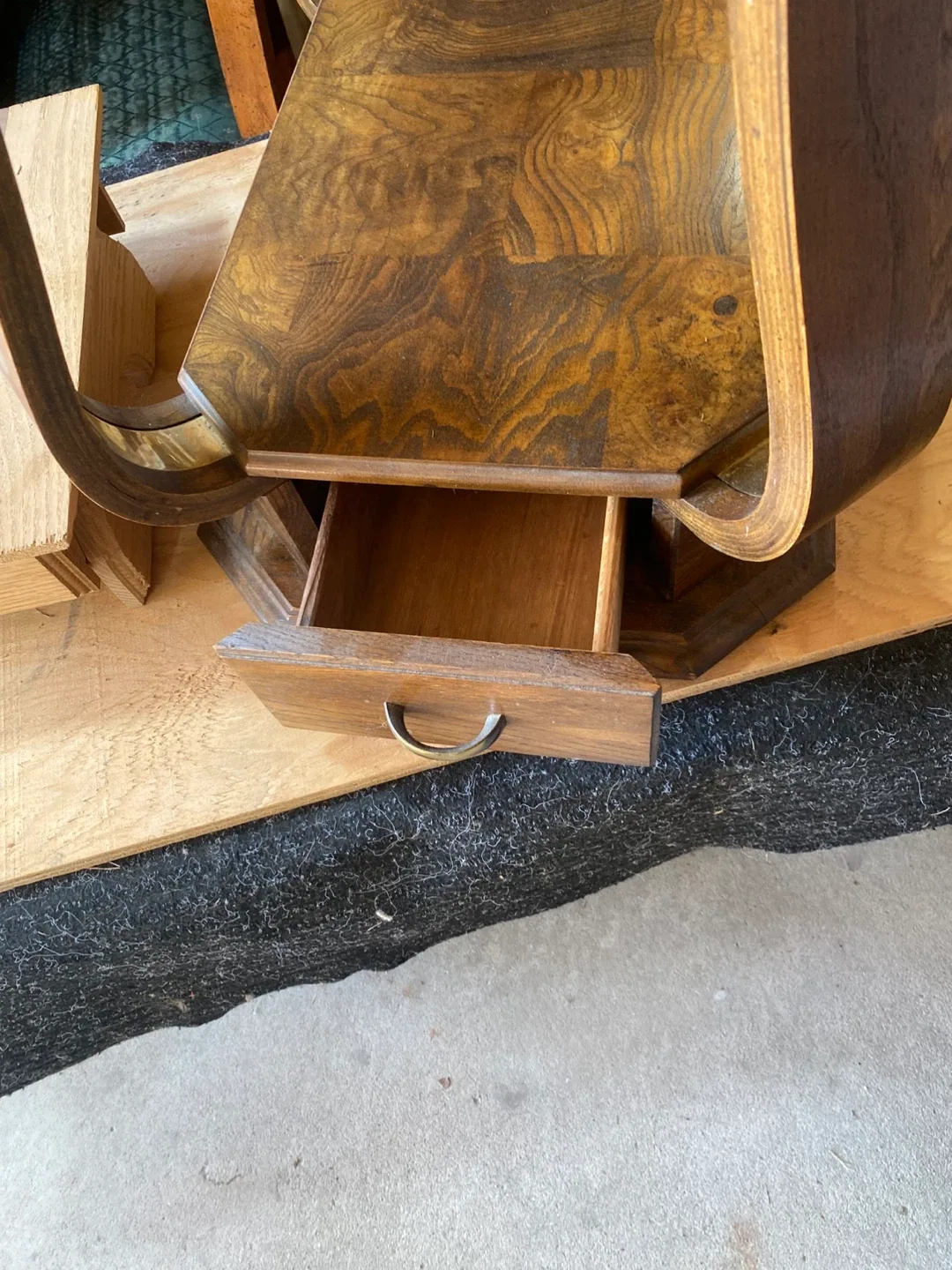 🧡 Pair of Vintage Wooden Side Tables with Glass Top image indicator(2)