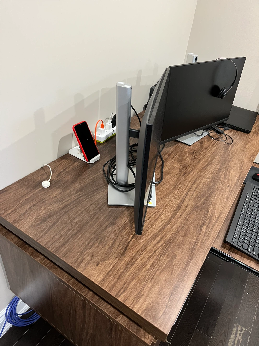 Office computer desk