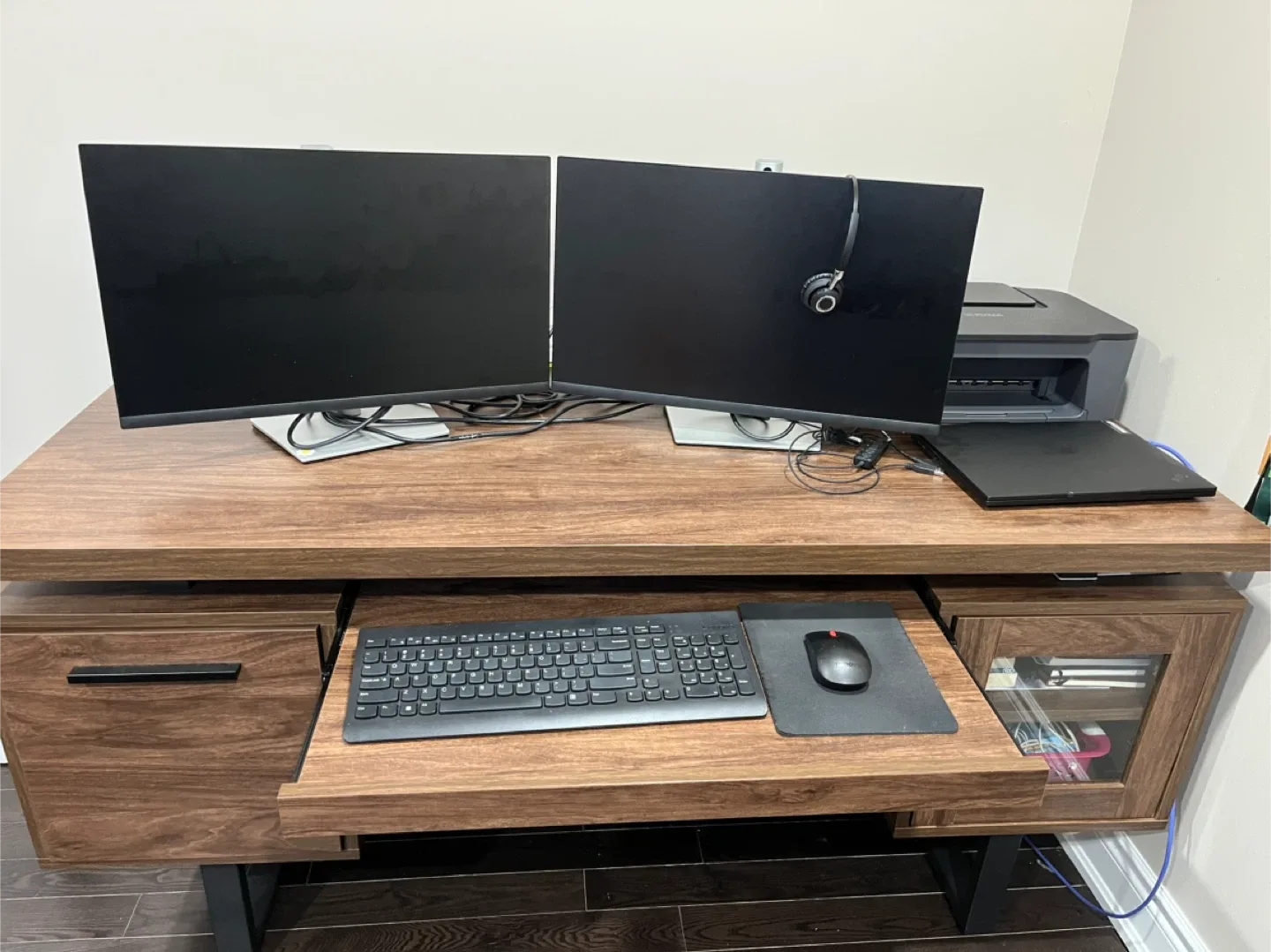 Office computer desk image indicator(2)