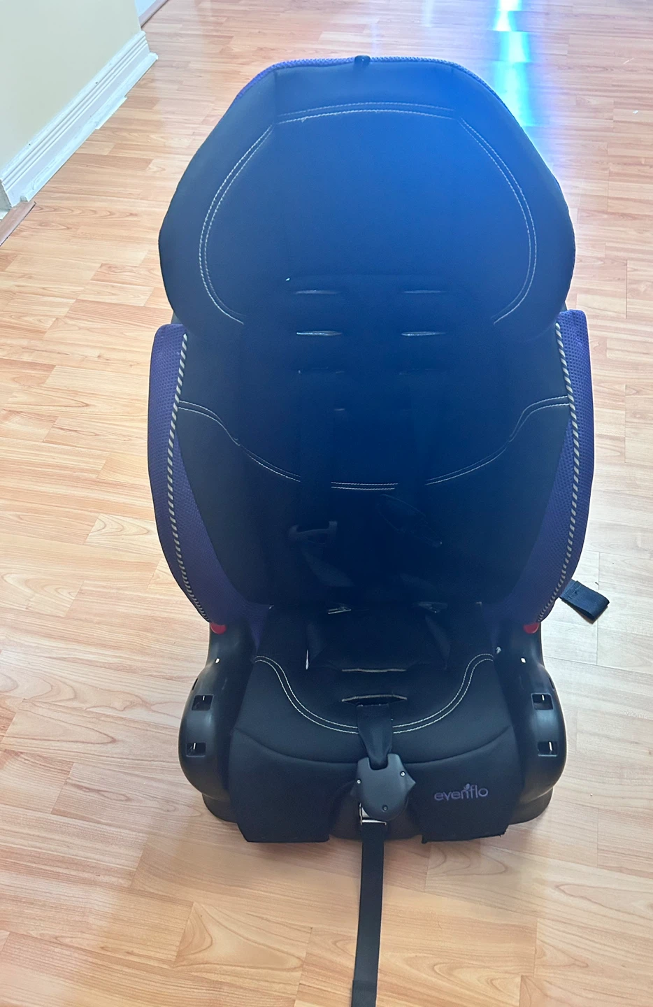 Evenflo Car Seat - Purple & Black - photo 2