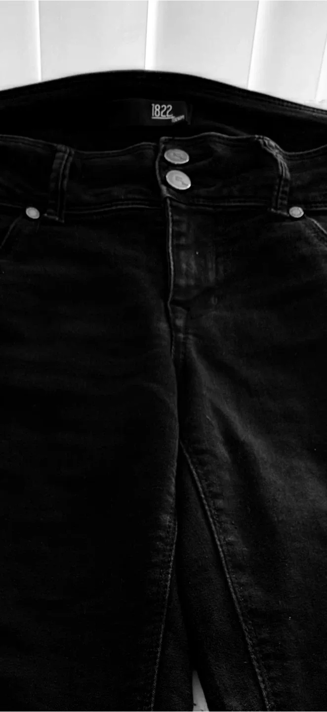 1822 Denim Black Jeans - Size 8 thumbnail