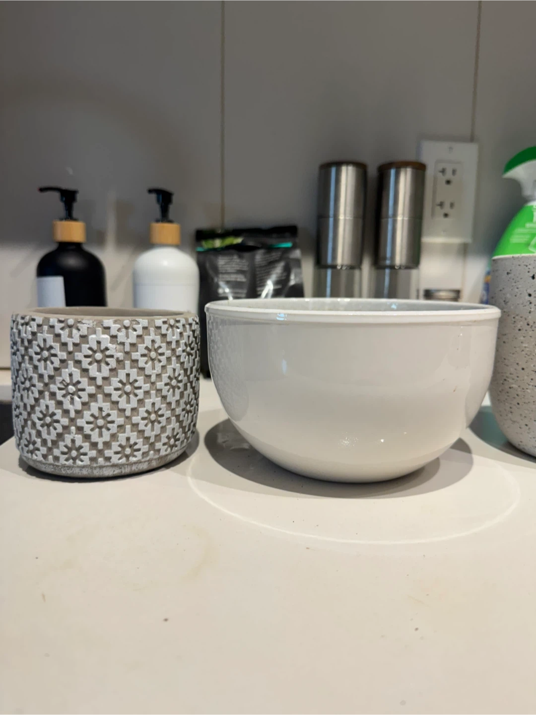 Decorative Flower Pots Lot 🧡 - photo 2