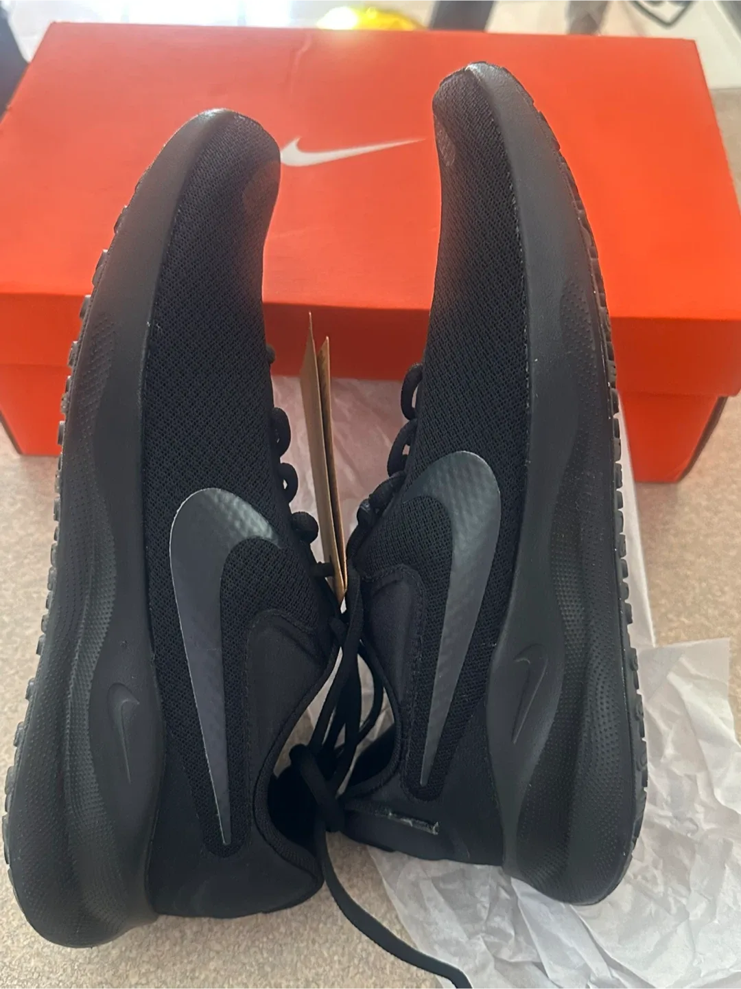 New Nike Downshifter 12 Black Running Shoes image indicator(5)