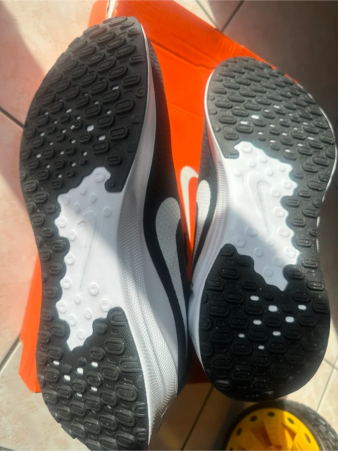 New Nike Downshifter 12 Black/White (Size 8, 9and 11 image indicator(5)