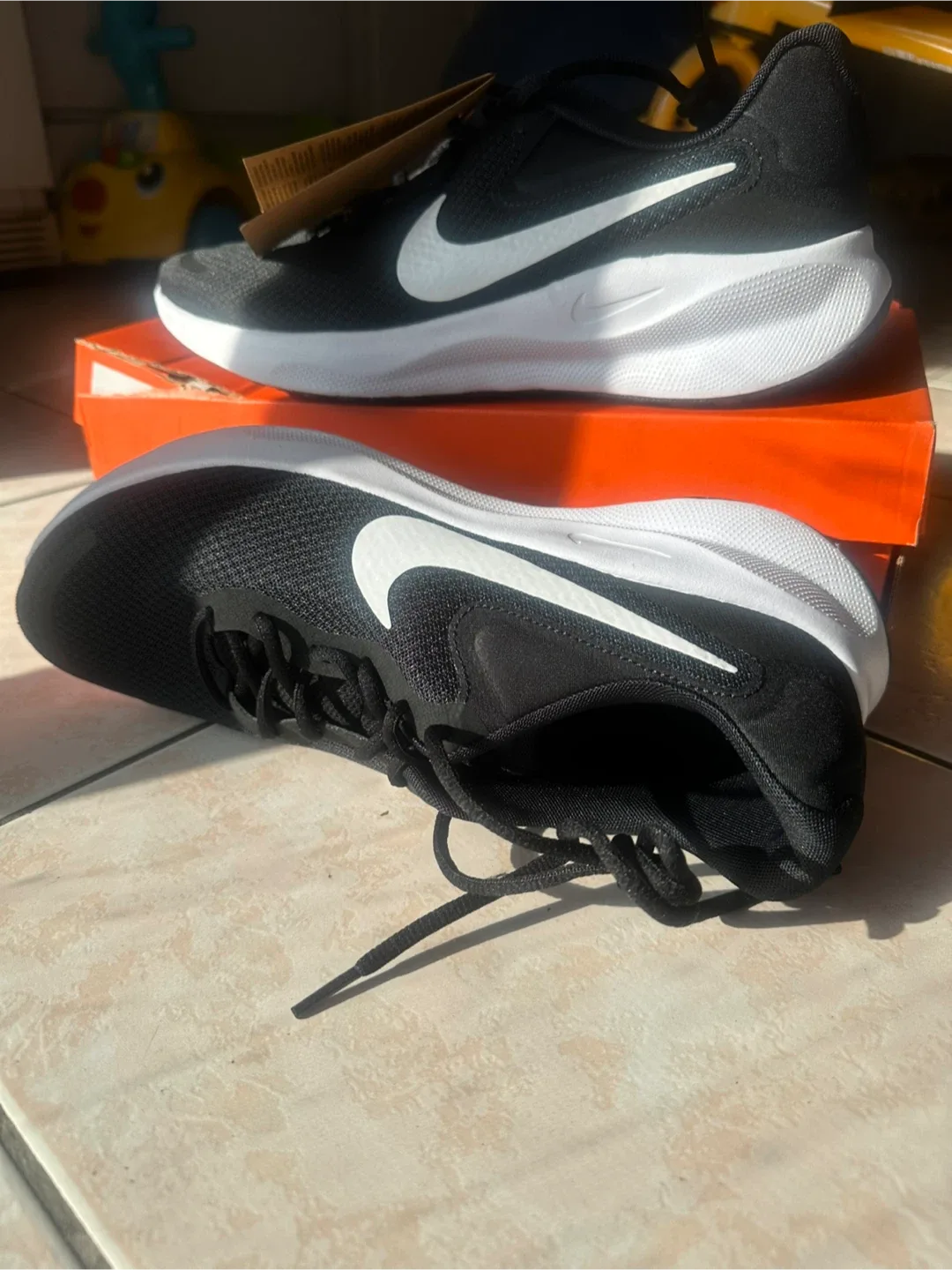 New Nike Downshifter 12 Black/White (Size 8, 9and 11 image indicator(7)