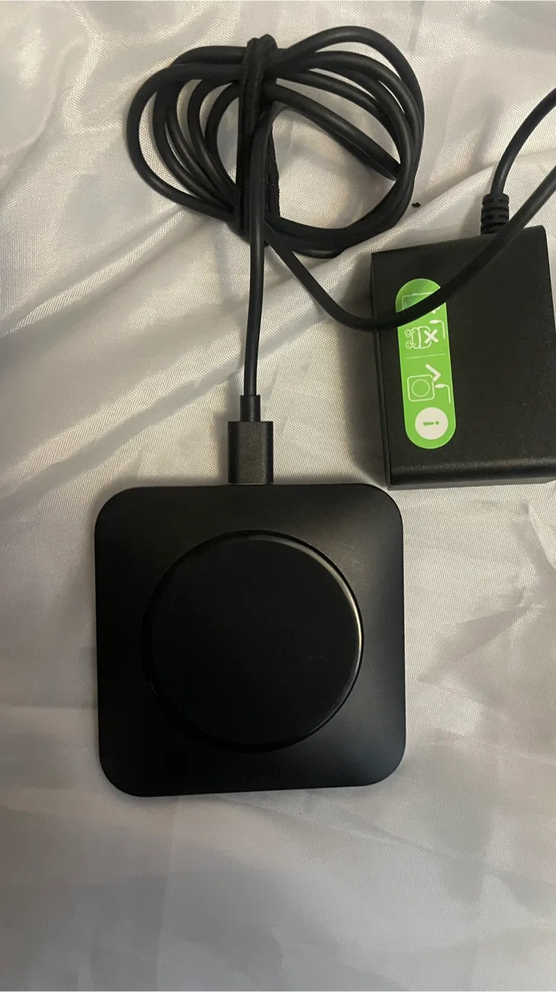 Belkin Wireless Charging Pad for only $29 image indicator(2)